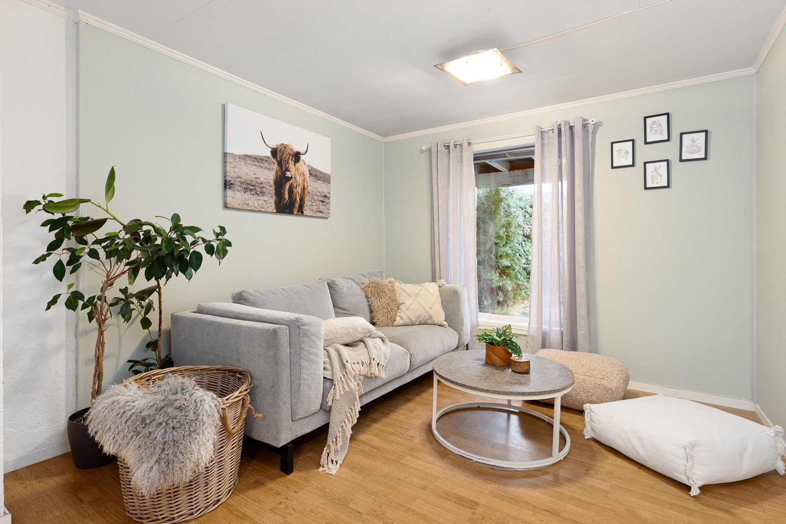 Stue i underetasjen. Galleribilde