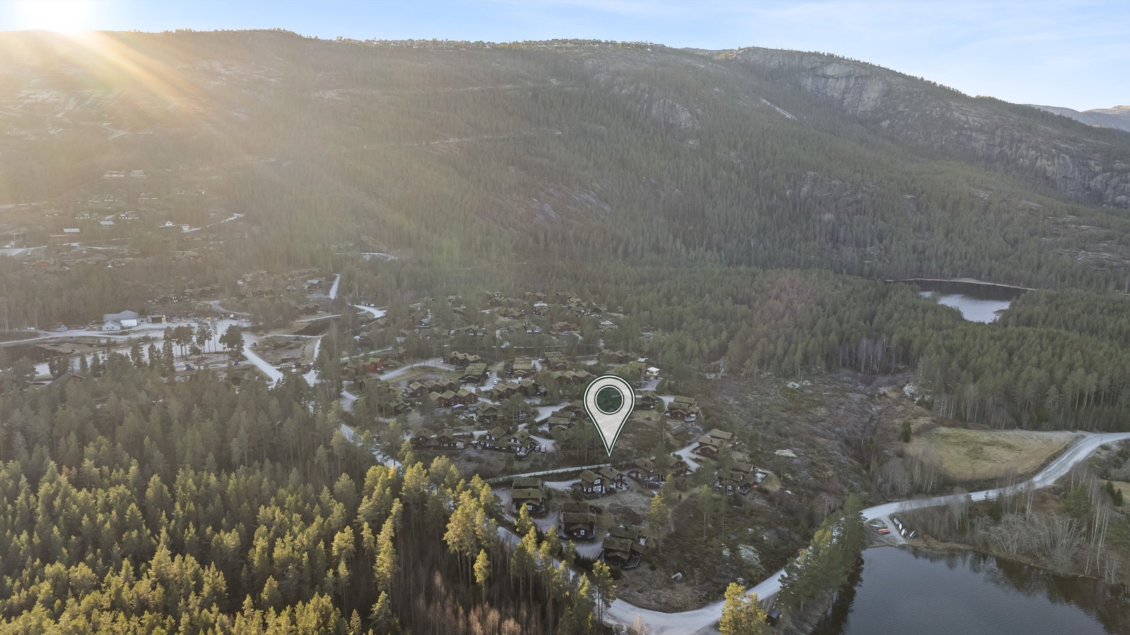 Hytten ligger sentralt til med kort vei til alt hva Vrådal Panorama har å by på av fritidsaktiviteter Galleribilde