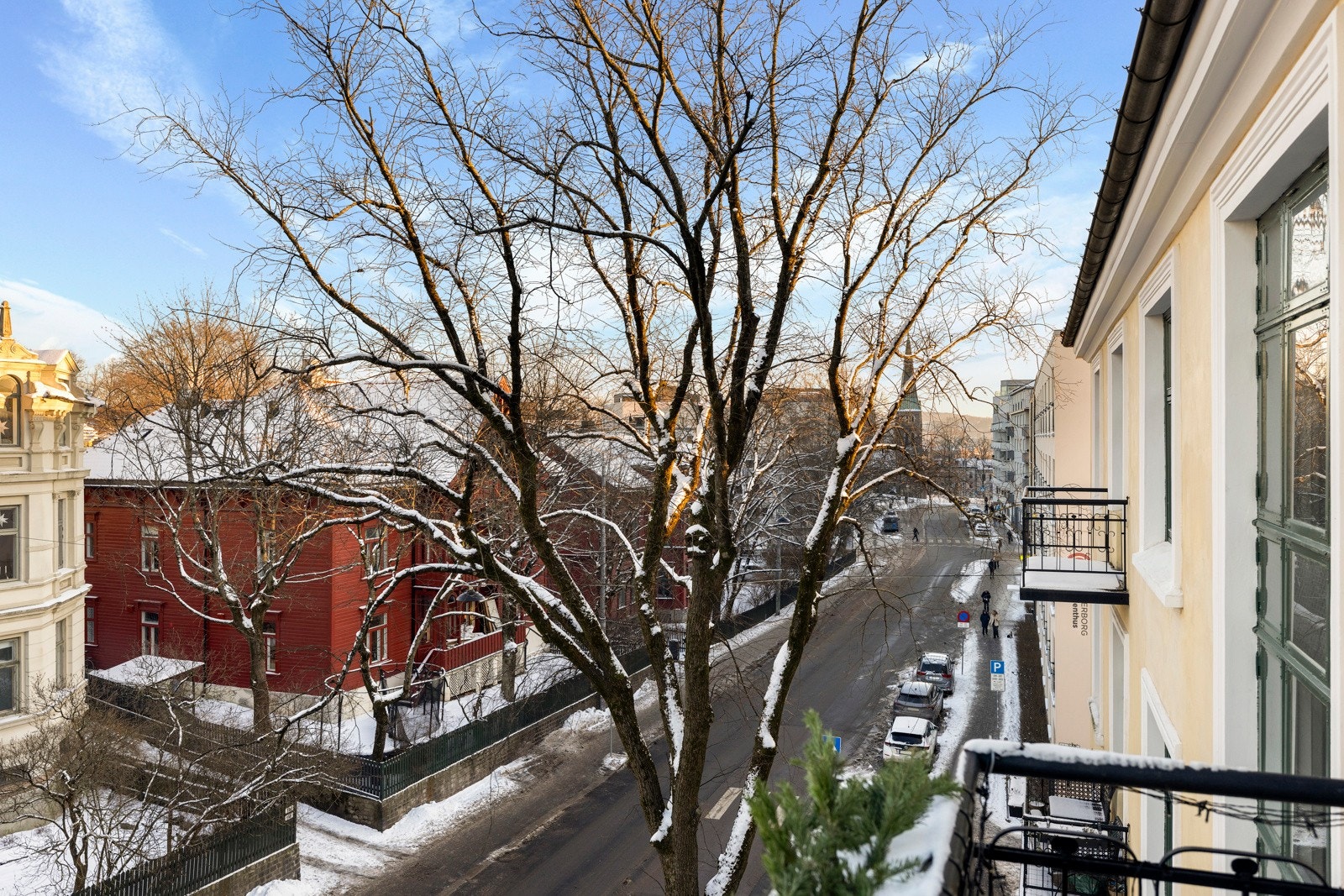 Utsikt fra balkong. Galleribilde