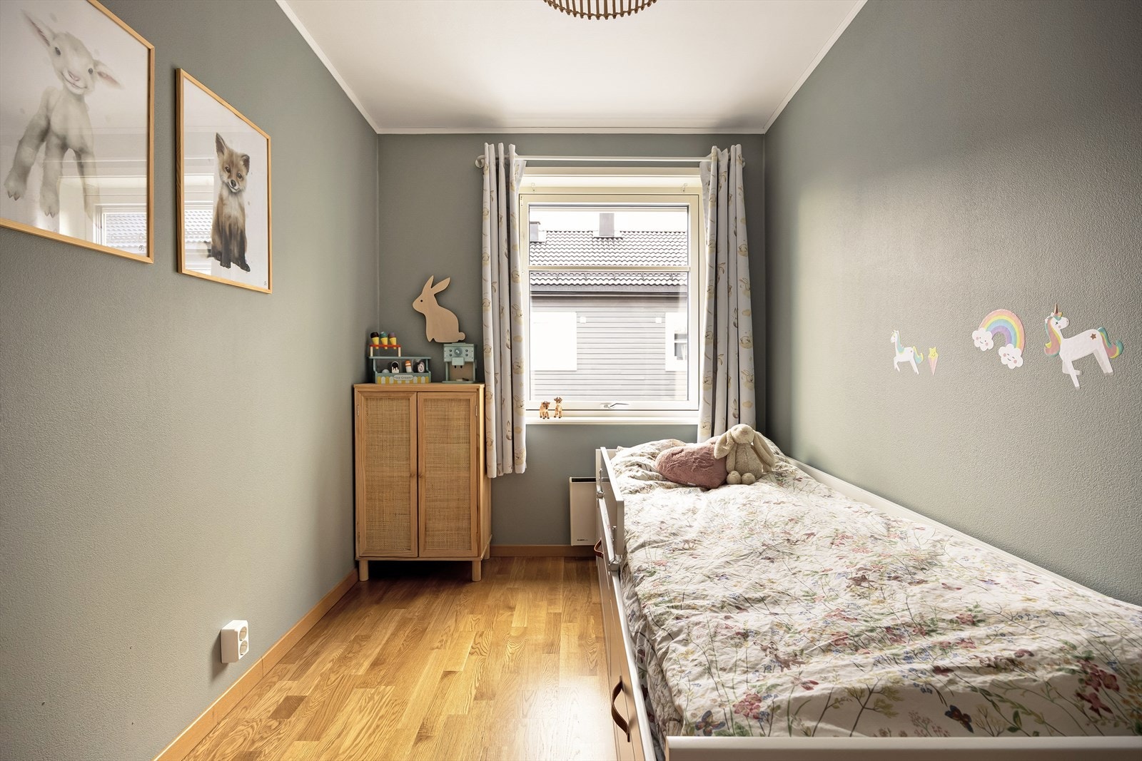 Rommet passer ypperlig som gjesterom, barnerom eller kontor. Galleribilde