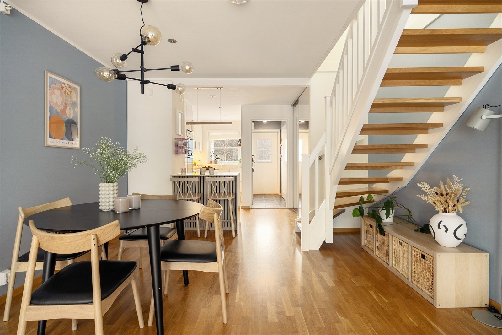 Boligen går over to plan og har en familievennlig planløsning. Galleribilde