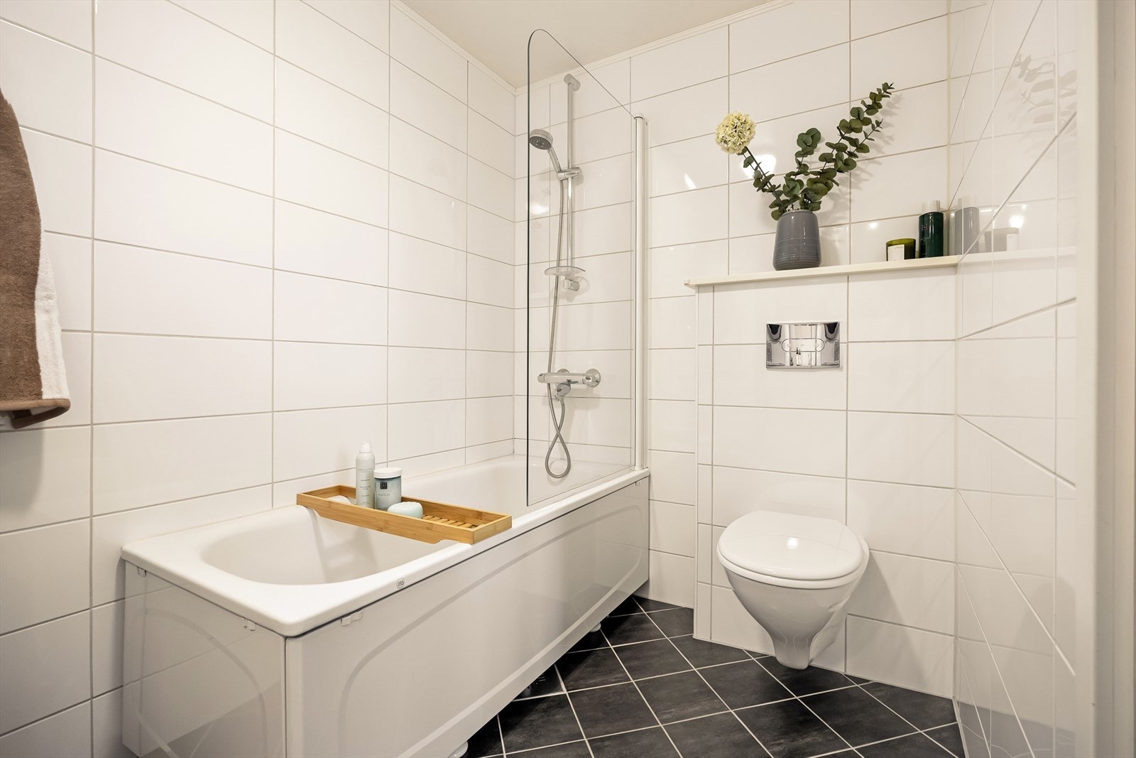 Badet har også varmekabler i gulv. Galleribilde