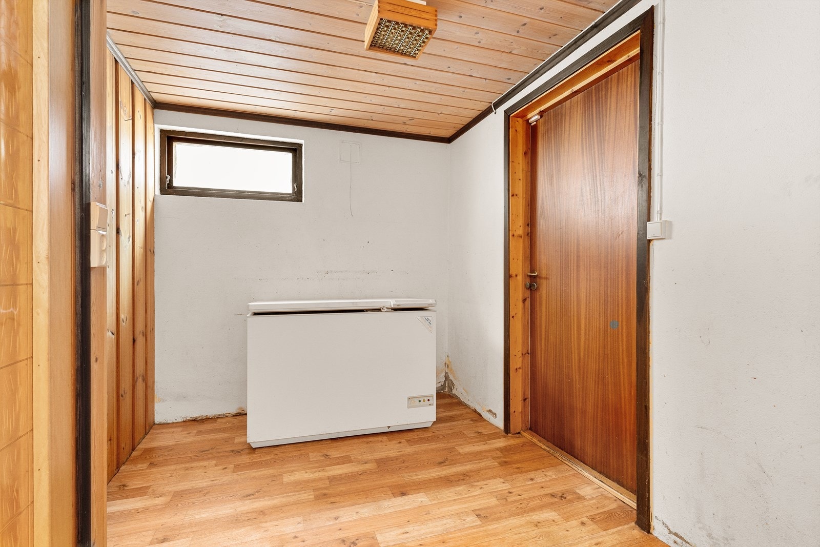 Bodrom i kjeller. Galleribilde