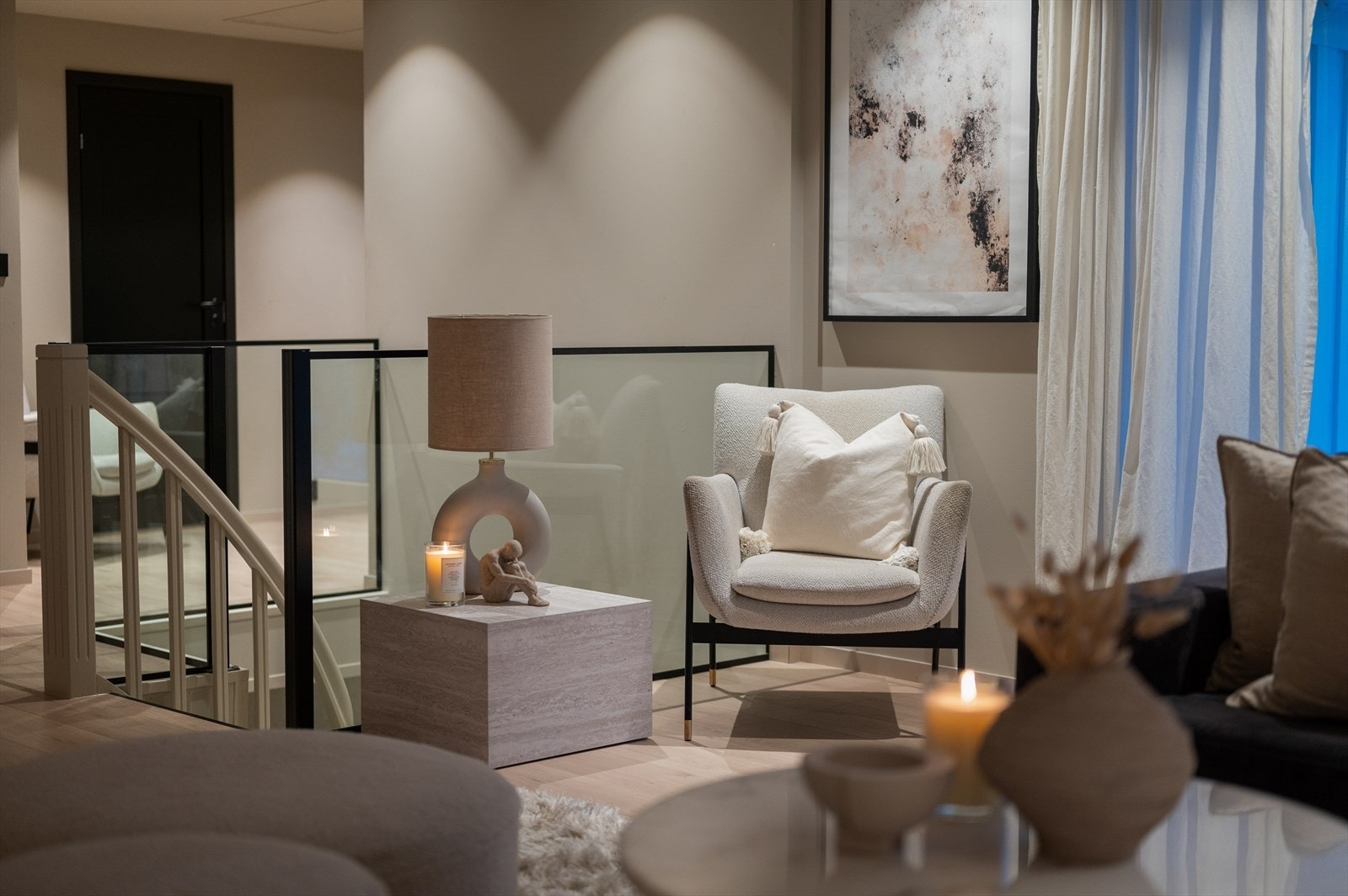 Boligen er utstyrt med periodisk avtrekk, noe som er en kostnadseffektiv måte å ventilere på. Galleribilde