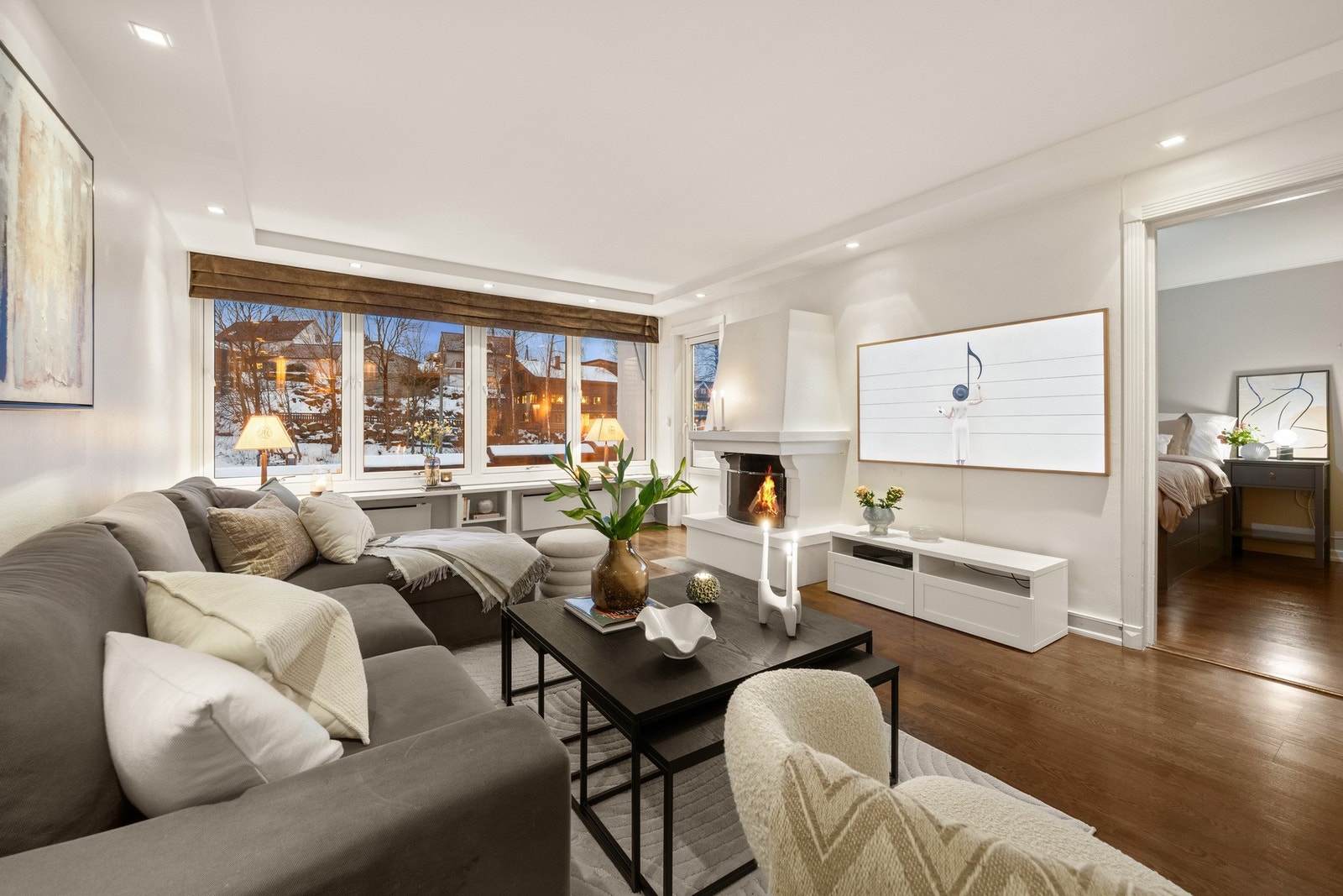 Velkommen til Fjordveien 65A, presentert av eiendomsmegler Edvard Chapsang ved EIE eiendomsmegling avdeling Sandvika Galleribilde