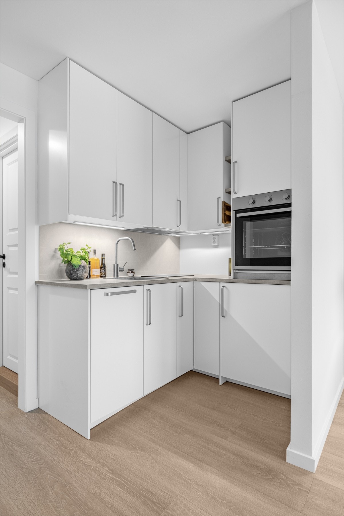 Dagligvarehandelen gjøres enkelt på Stovner Senter, med blant annet MENY og COOP like i nærheten. Galleribilde