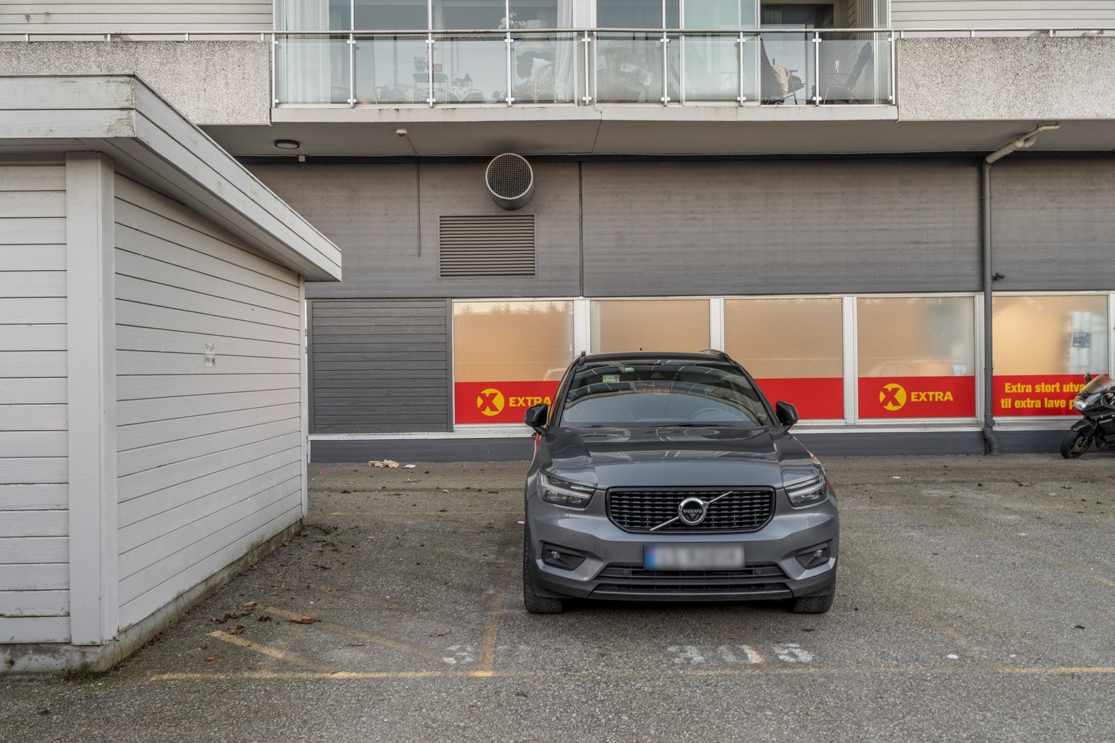 Fast p-plass (nr. 305) på felles tomt Galleribilde