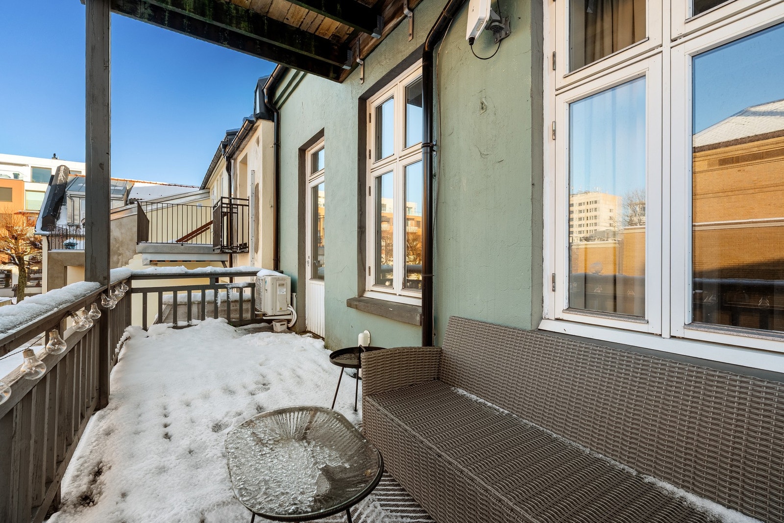 Utgang til stor nordvestvendt balkong - Galleribilde