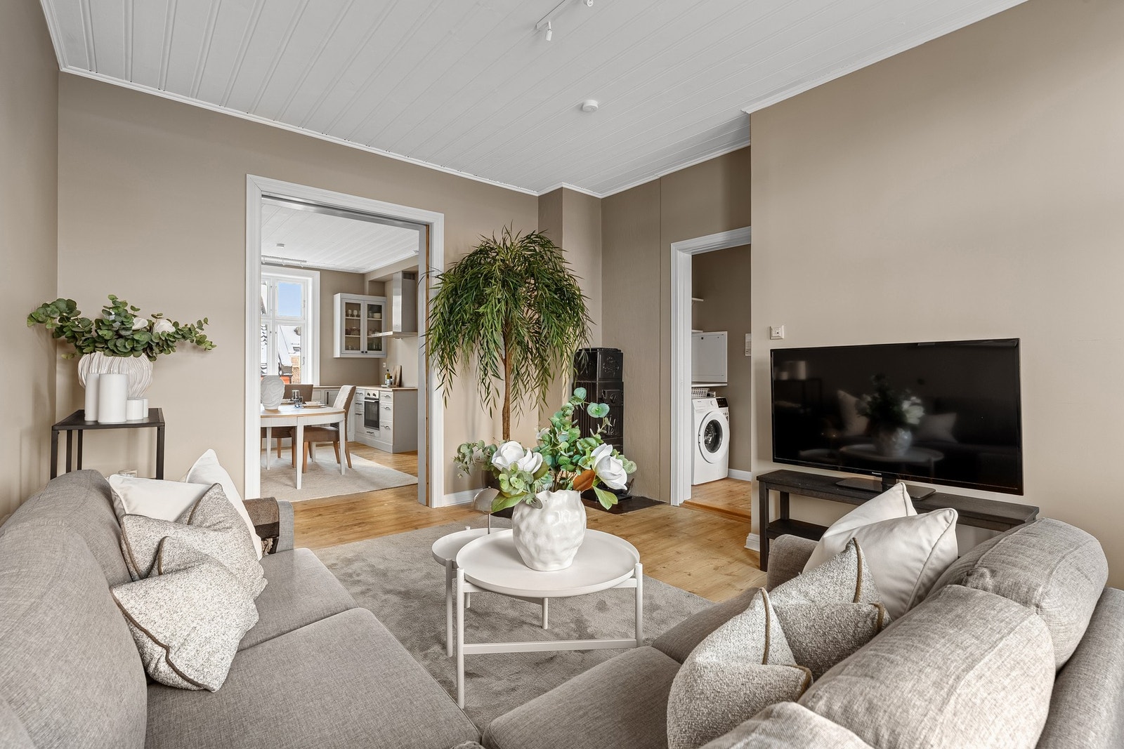 Tone Kristine Vik Skomdal v/Privatmegleren har gleden av å presentere Kongens Gate 25A! Galleribilde