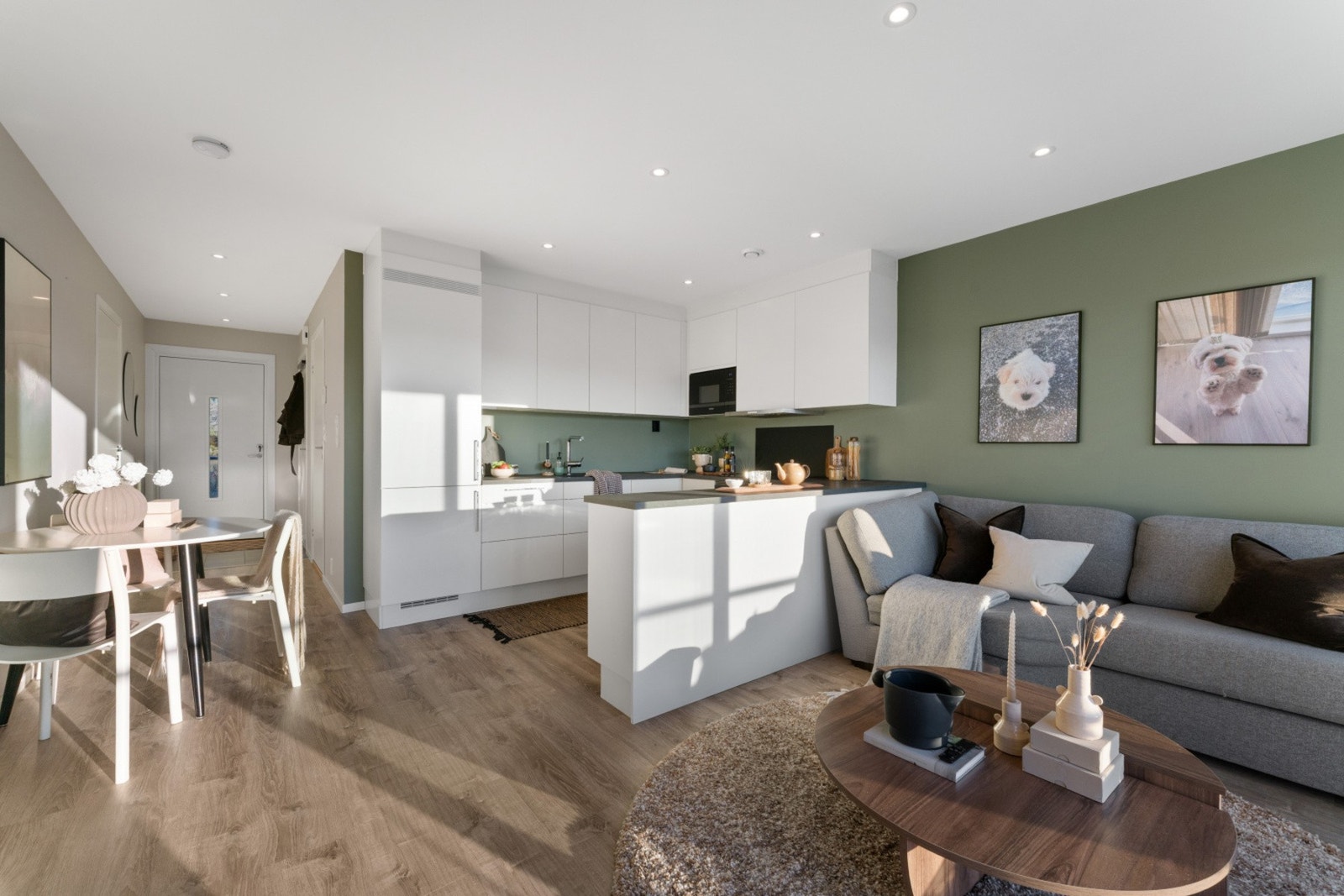 Velkommen til Nygård 7 b - Presentert av eiendomsmegler Ørjan Tredal i PrivatMegleren Nordhordland Galleribilde