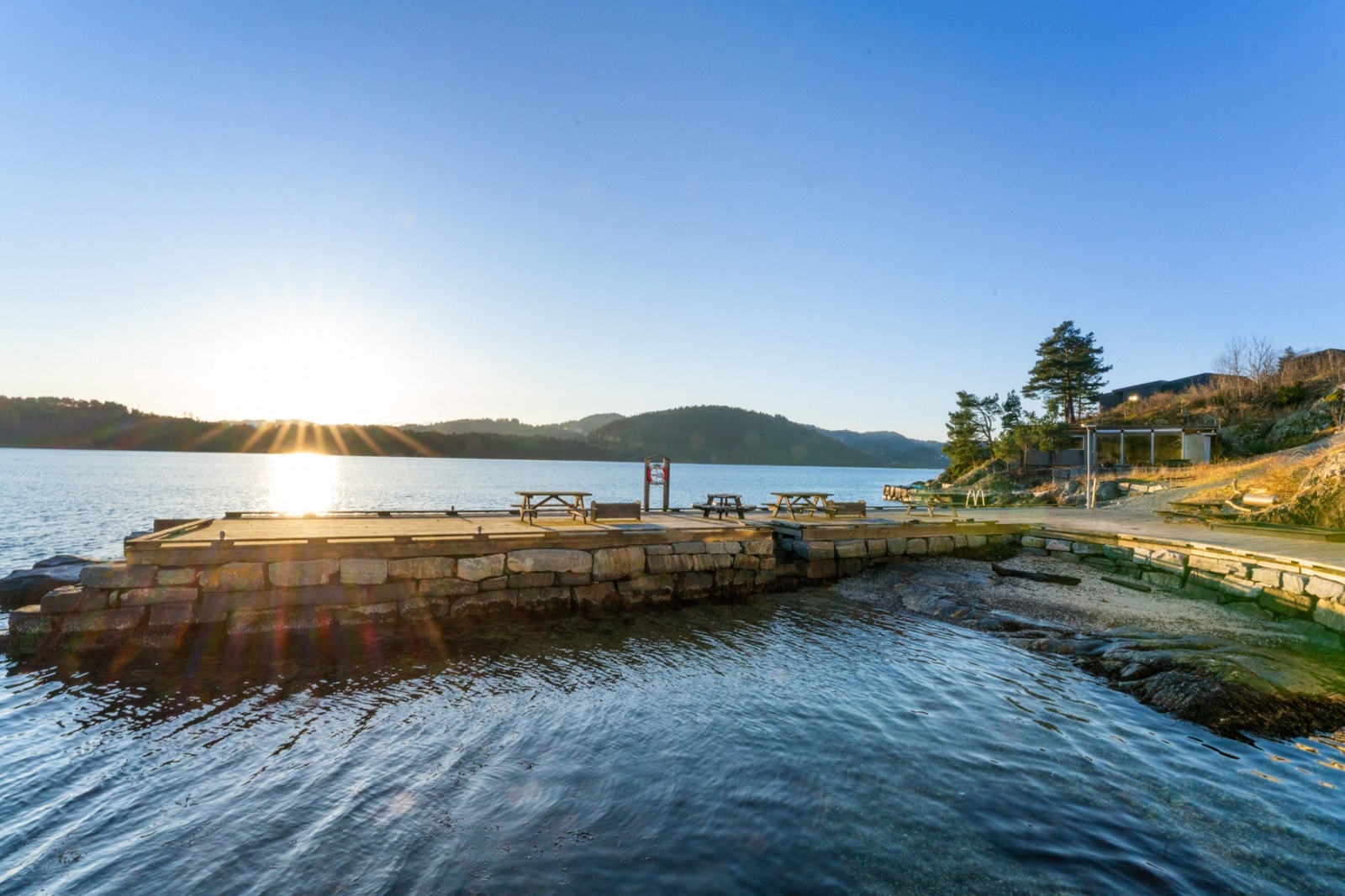 I Isdal finner man også en populær badeplass som kan benyttes på sommeren. Galleribilde