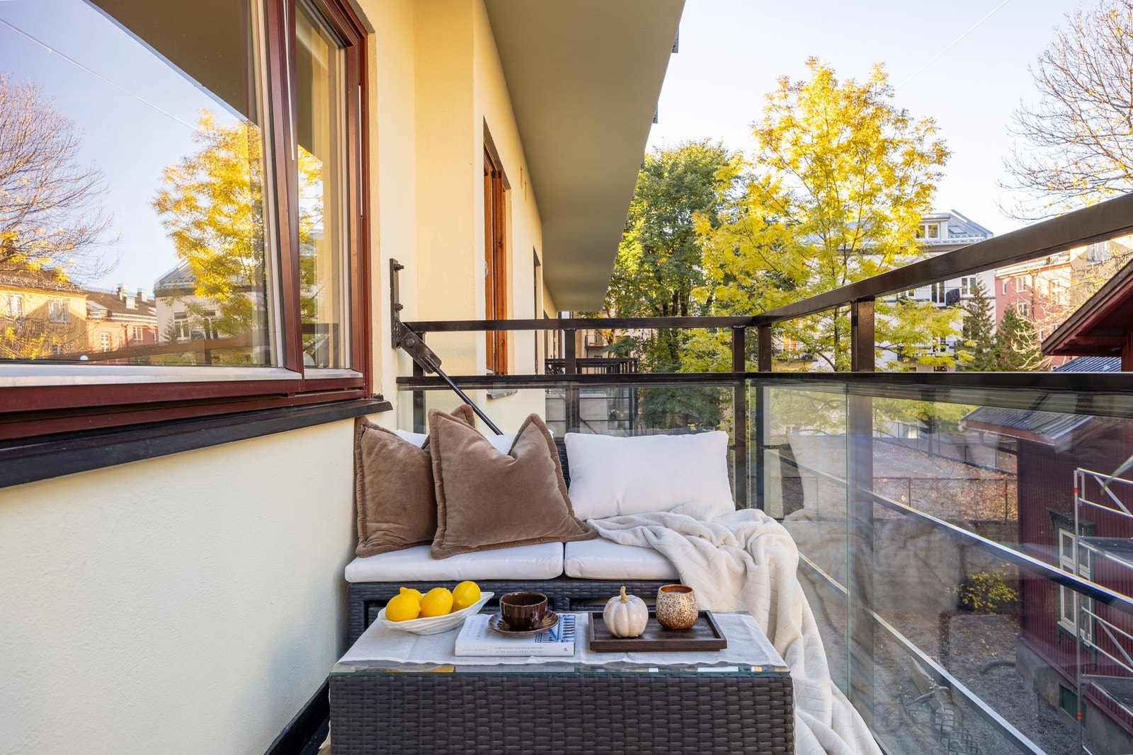 Fra hovedsoverommet er det utgang til balkong. Galleribilde