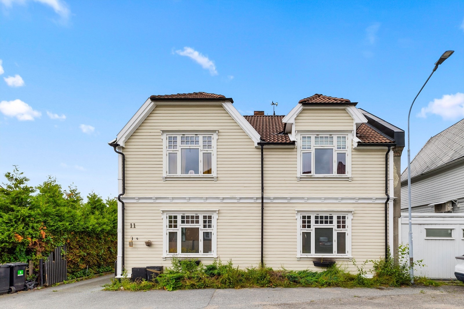 Megler Fabian Robertino (92117474) har gleden av å presentere Emil Mørchs vei 11! Galleribilde