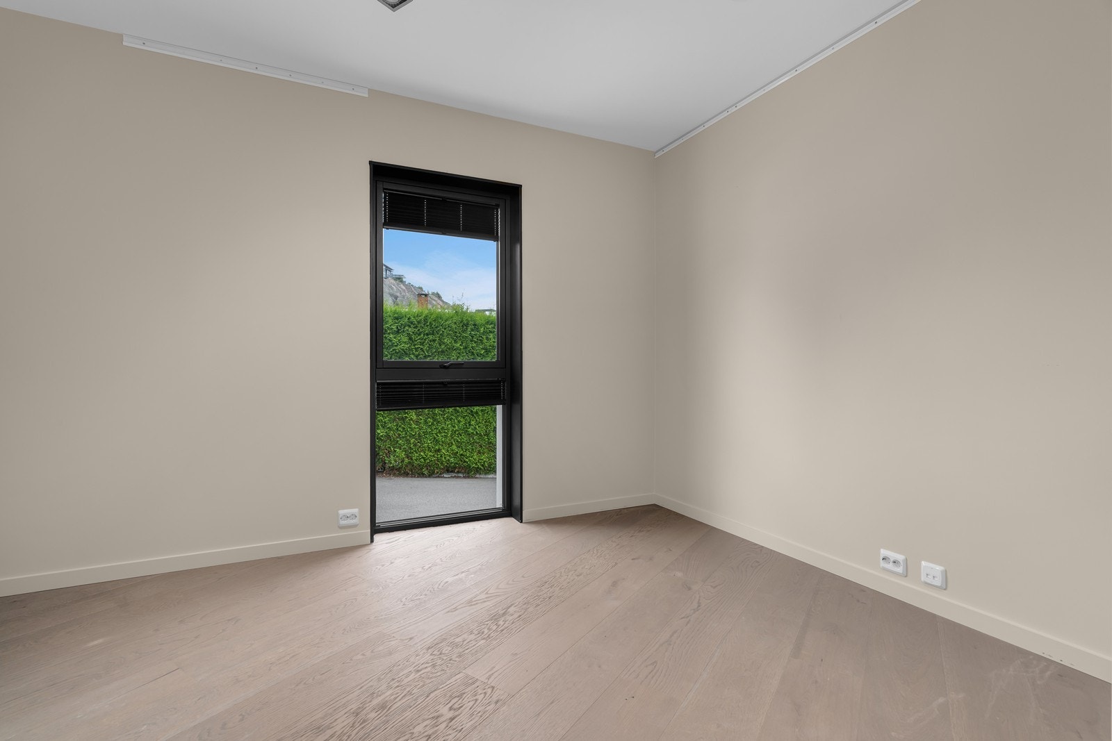 Soverom 3. Alle soverommene har god plass til seng og garderobe Galleribilde