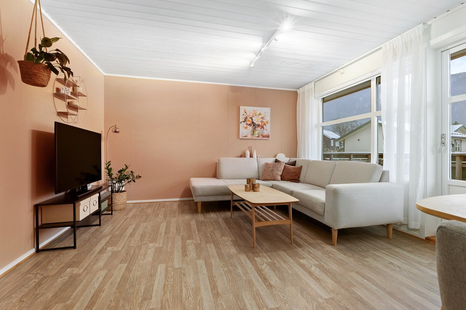 Romslig og trivelig stue. Galleribilde