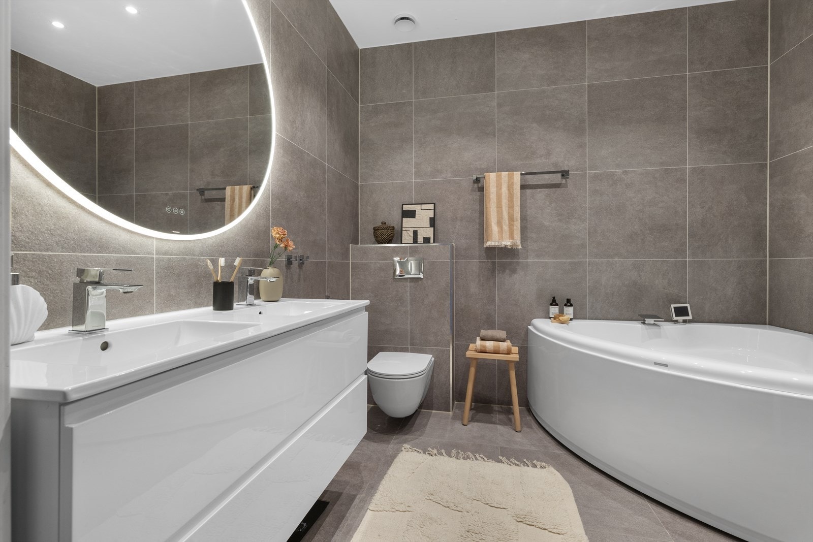 Begge bad ble totaloppusset i 20/21. Arbeider er utført av Norsk rørservice AS Galleribilde