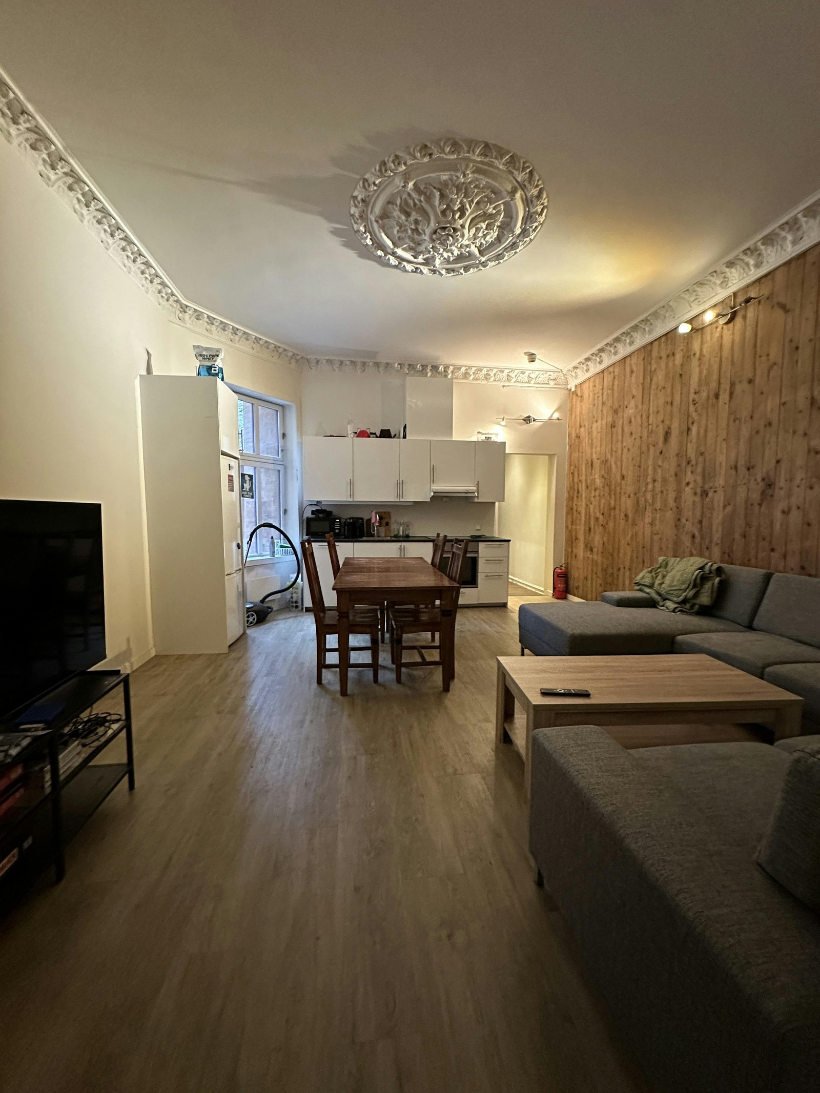 Stue med åpen kjøkken Galleribilde