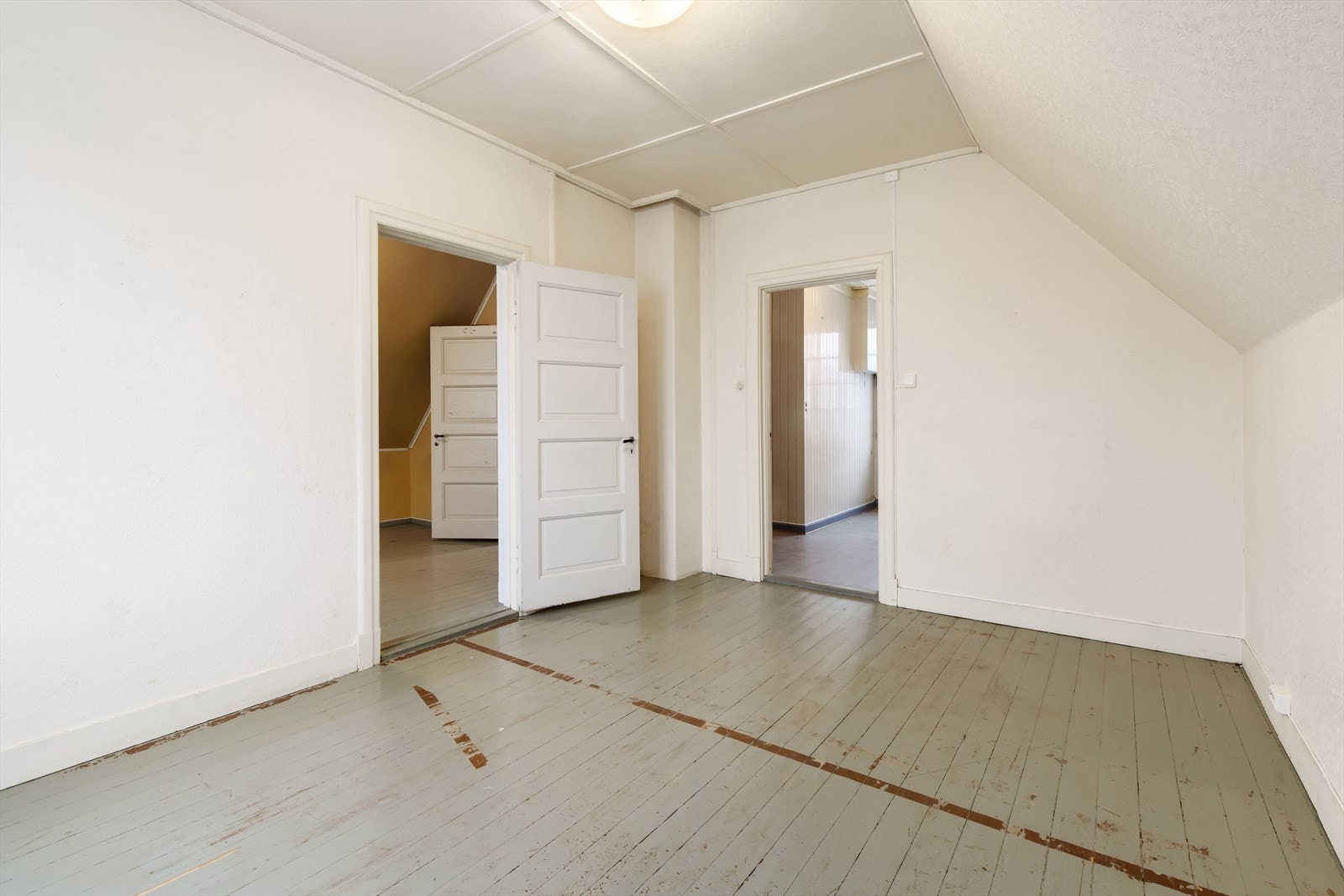 Romslig soverom. Galleribilde