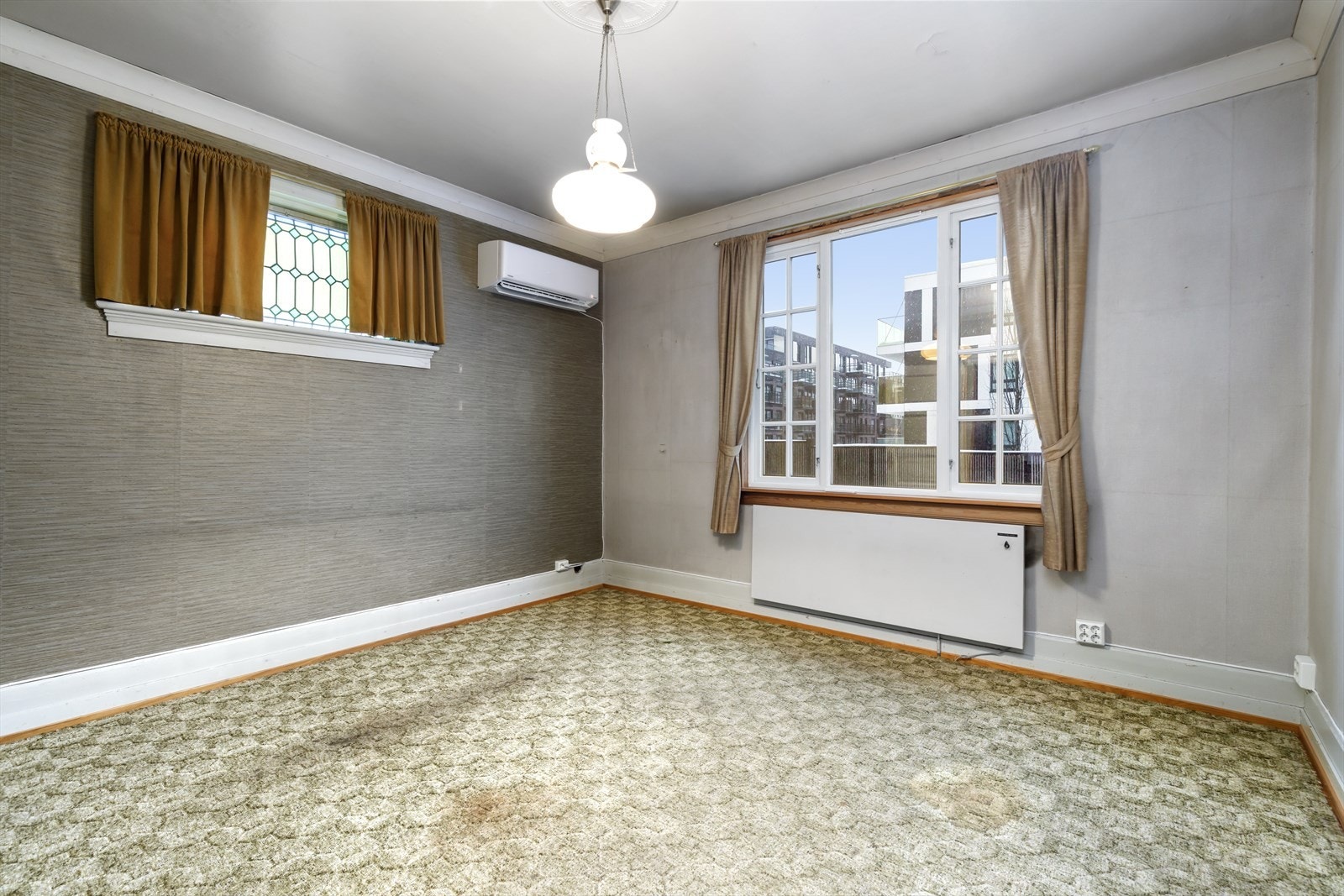 Varmepumpen gir økonomisk gunstig varme til hjemmet i vinterhalvåret - i tillegg gir den kjøling på hete sommerdager. Galleribilde