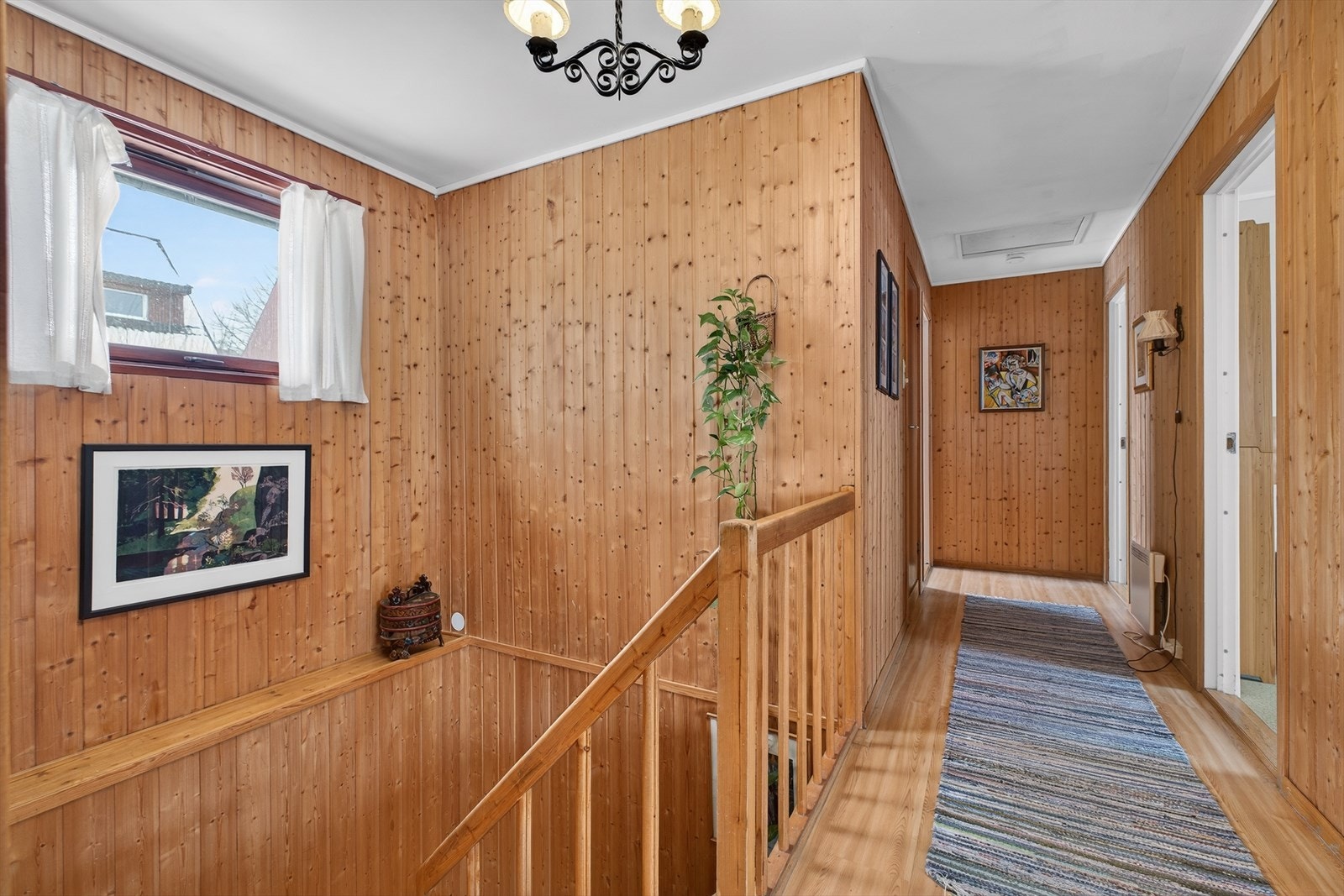 Gang og trapperom i 1. etasje Galleribilde