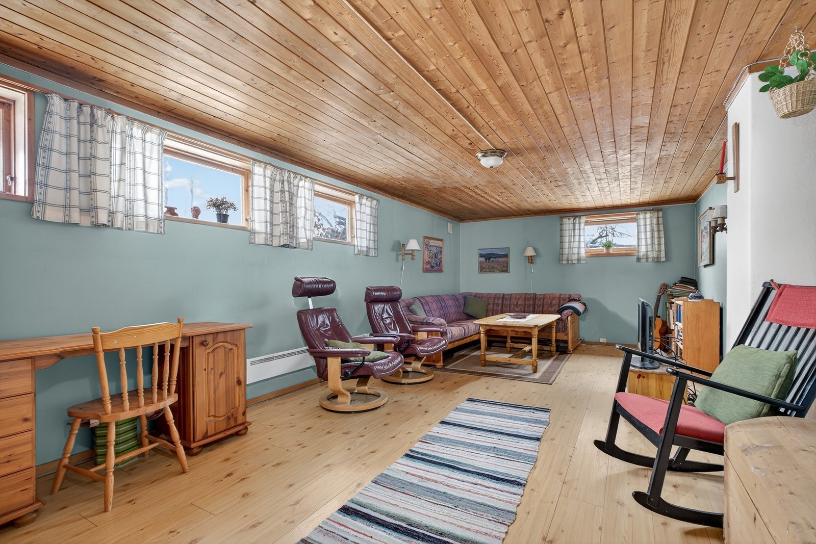 Boligen har en stor kjellerstue på hele 26,5kvm. Galleribilde