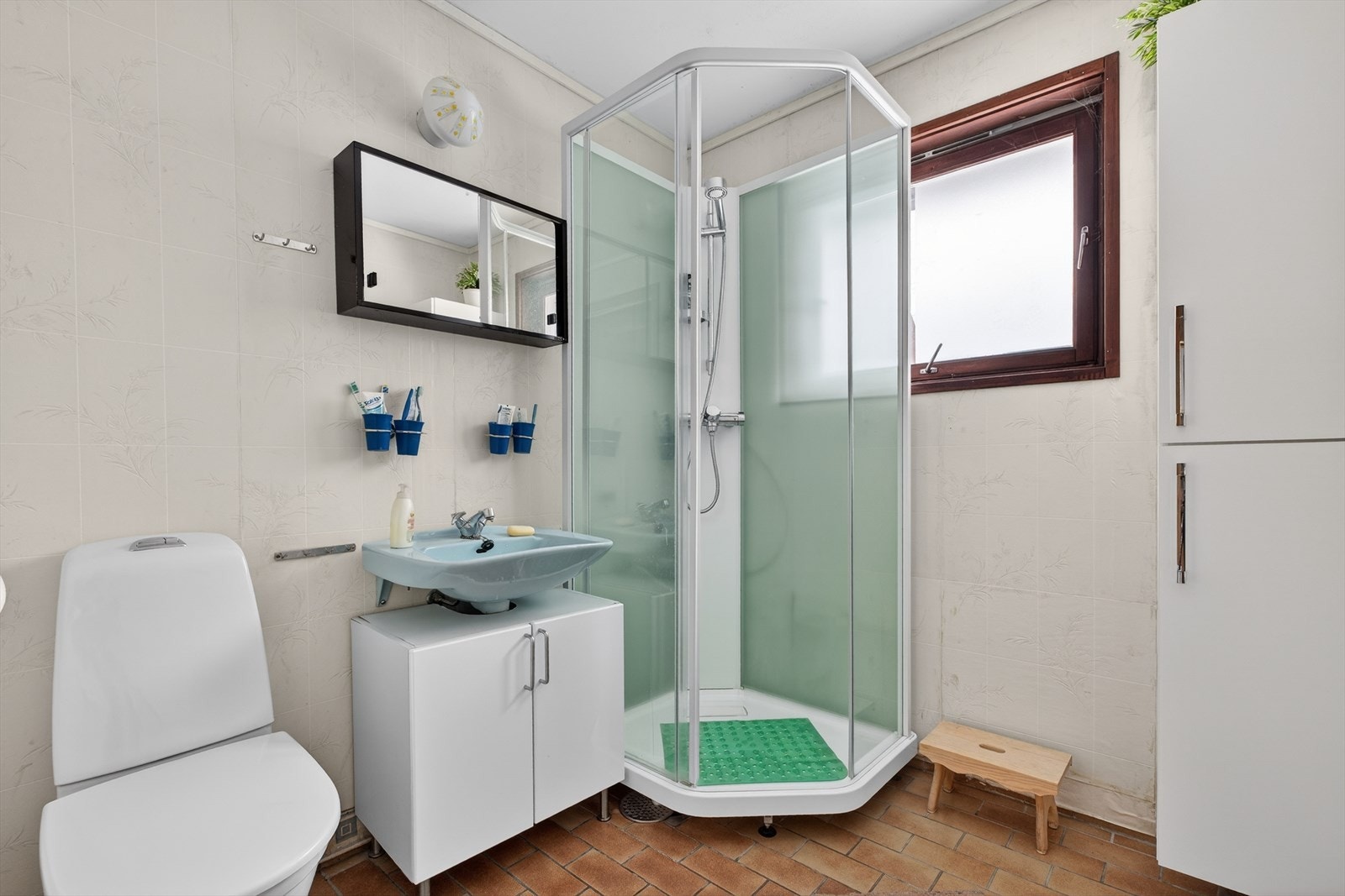 Bad i 1. etasje er på 4kvm Galleribilde