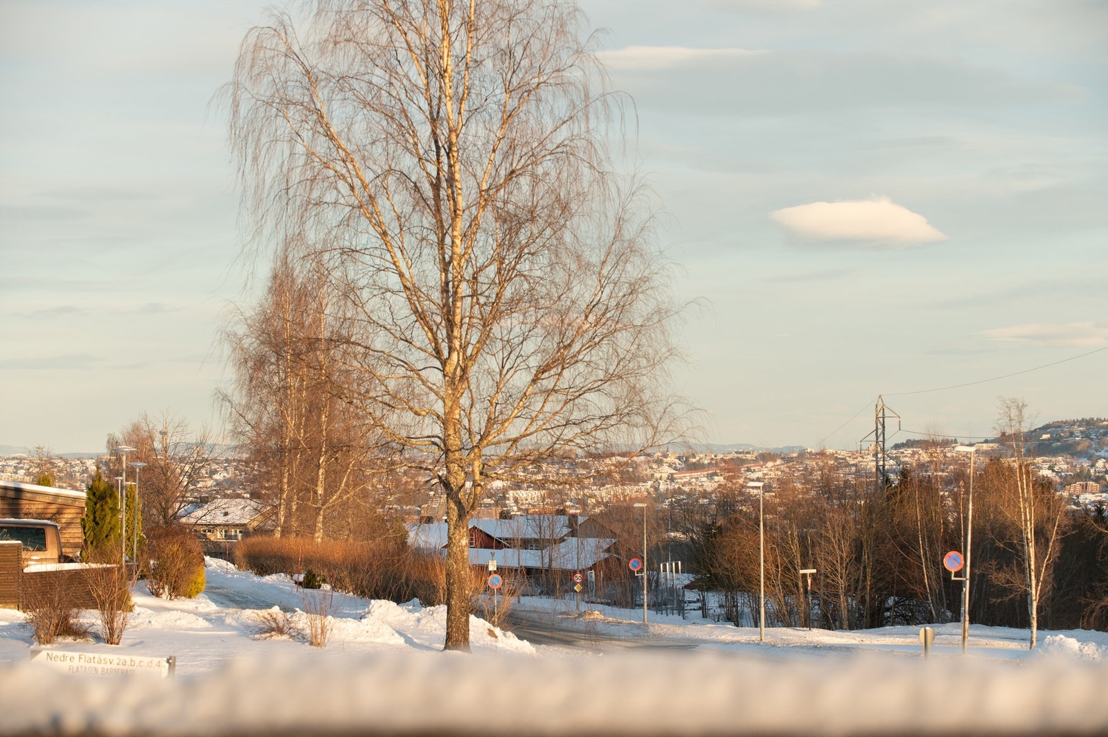 For ytterligere servicefasiliteter og shoppingmuligheter, er det en rask 11 minutters kjøretur til City Syd, hvor du finner et mangfold av butikker, restauranter, apotek, vinmonopol, frisører og mer. Galleribilde