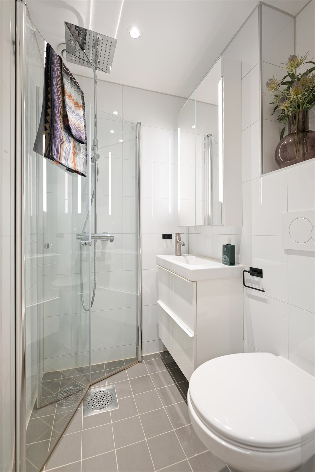 Badet ble rehabilitert i regi av borettslaget i 1999 og er ytterligere oppgradert i 2019 med flis på flis og ny innredning. Galleribilde