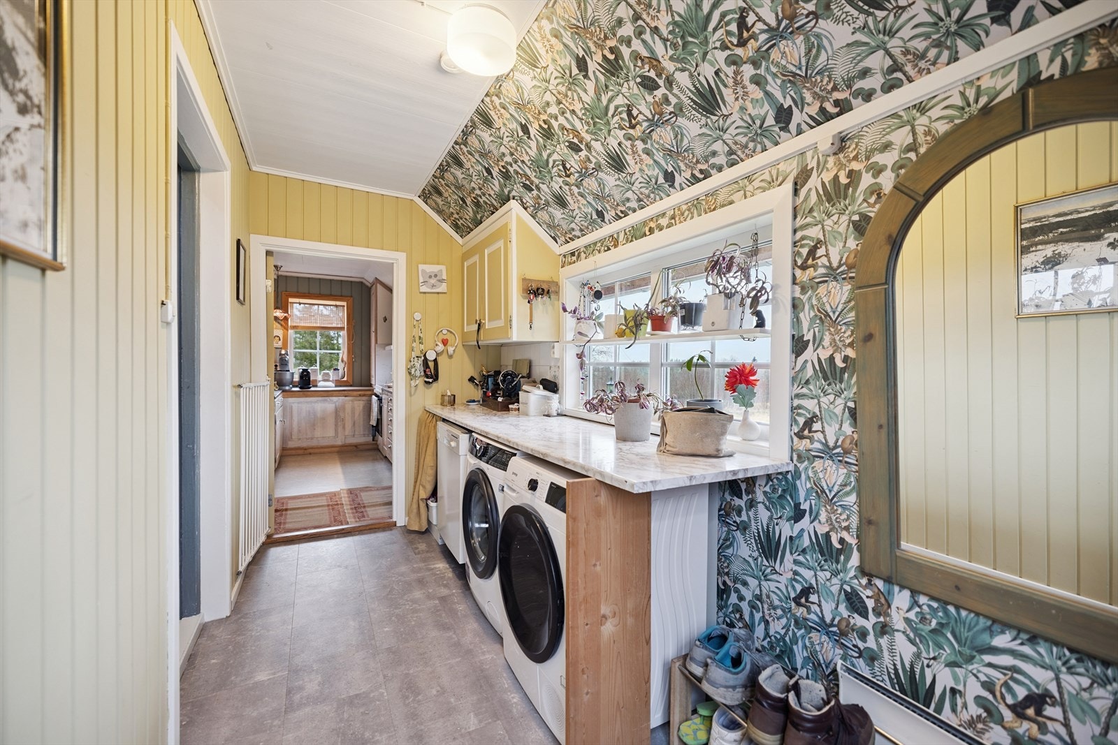 Entré med vaskerom Galleribilde