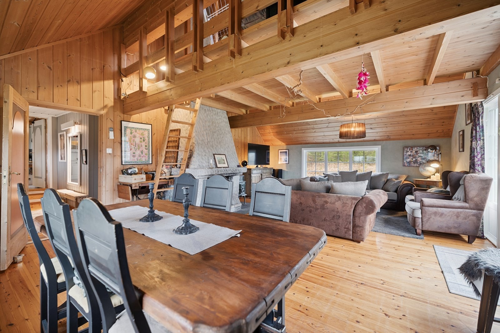 Stue med spiseplass Galleribilde