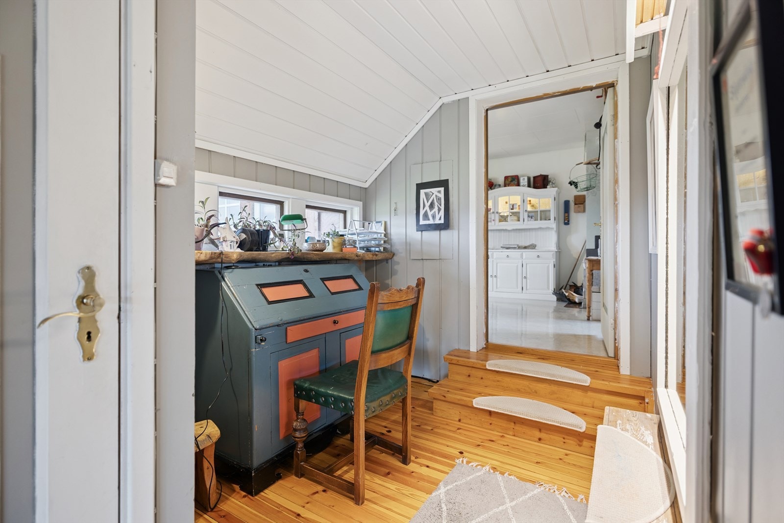 Kontor, mellomgang mellom stue og kjøkken Galleribilde