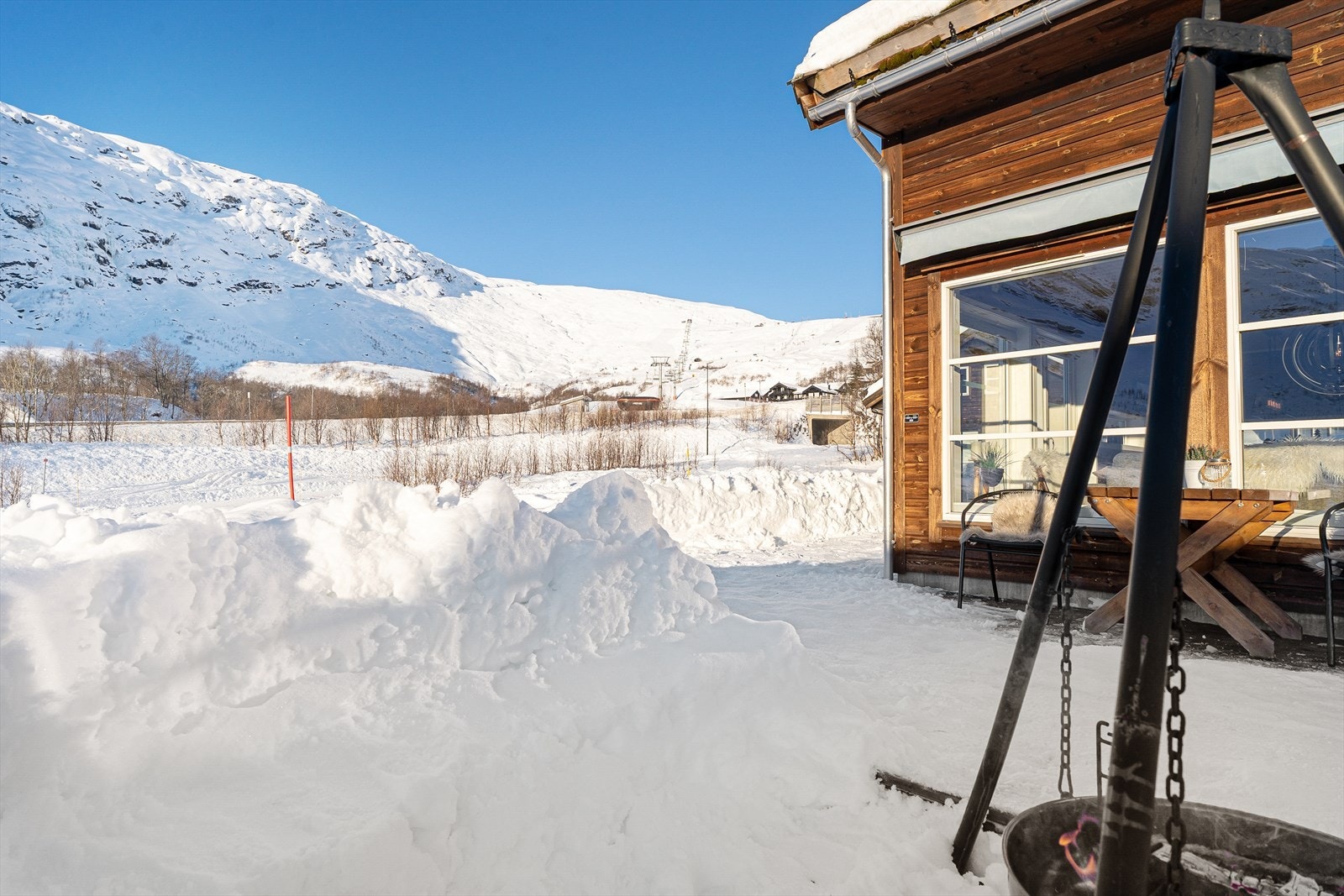 Fri utsikt mot Røldalsfjellet og skitrekket! Galleribilde