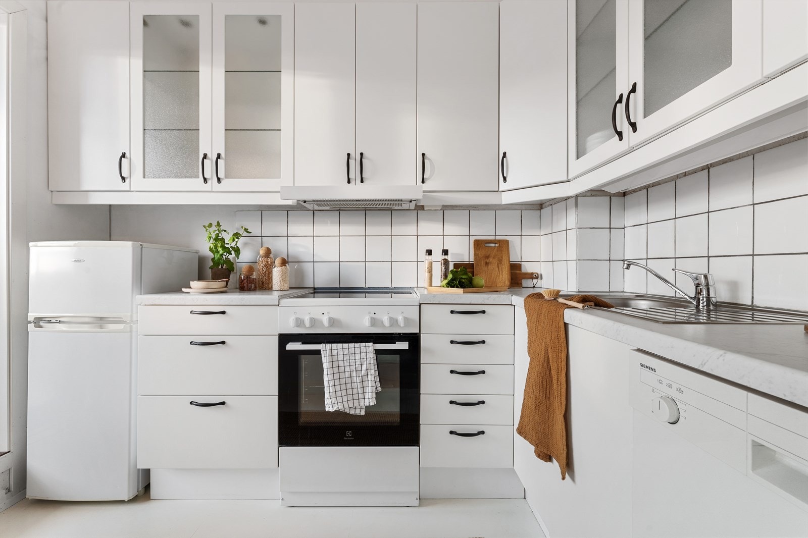 - Det er opplegg for hvitevarer på kjøkkenet - Galleribilde