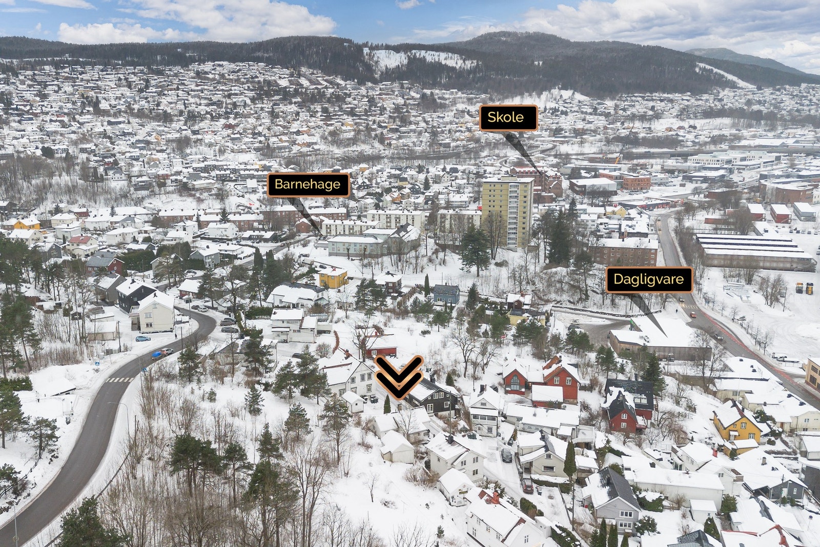 Eiendommen har en attraktiv og sentral beliggenhet på Tangen i Drammen med kort vei til det meste samt gangavstand til sentrum Galleribilde