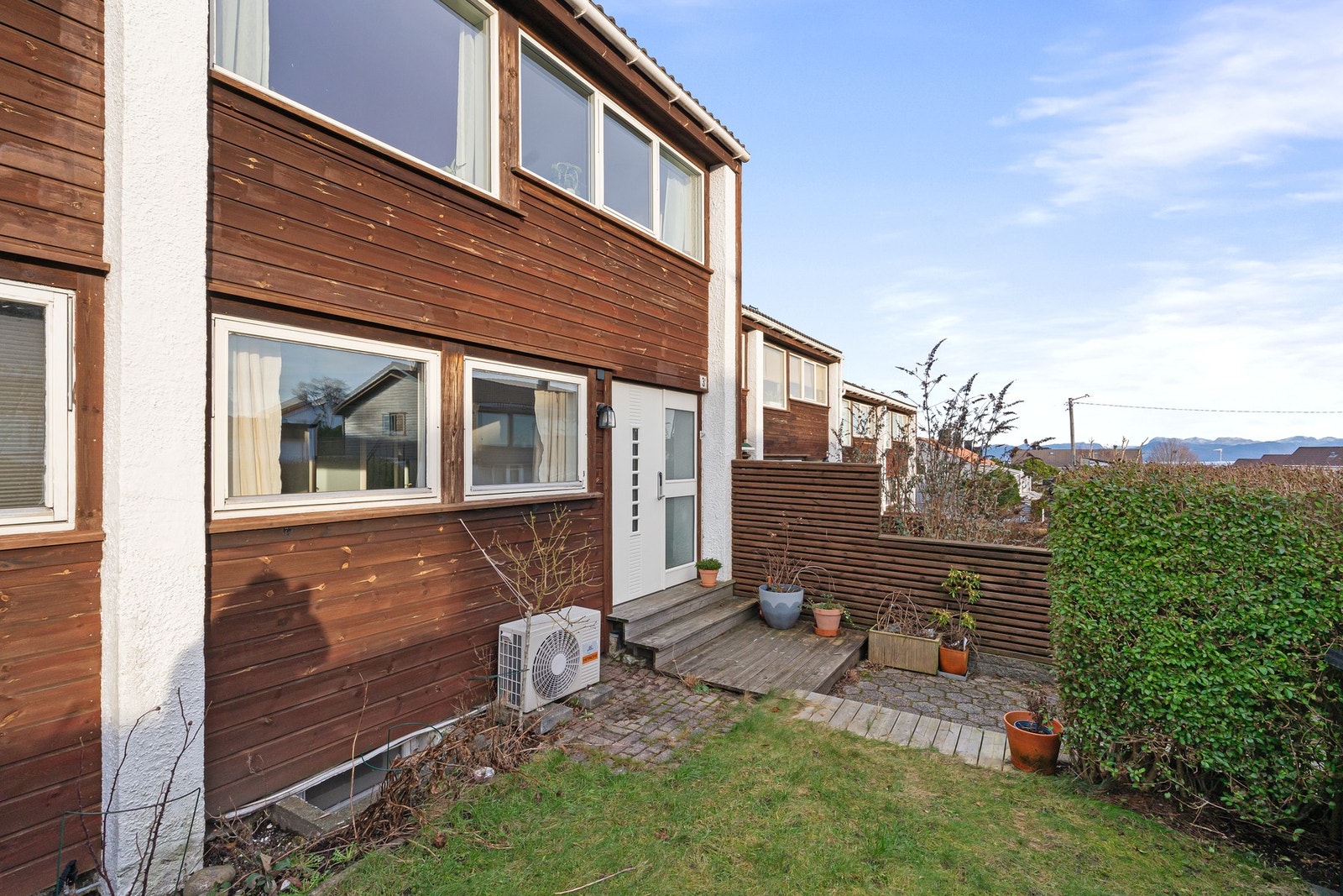 Inngangsparti. Galleribilde