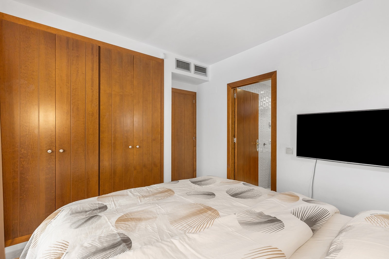 Hoved soverom har en-suite baderom. Galleribilde