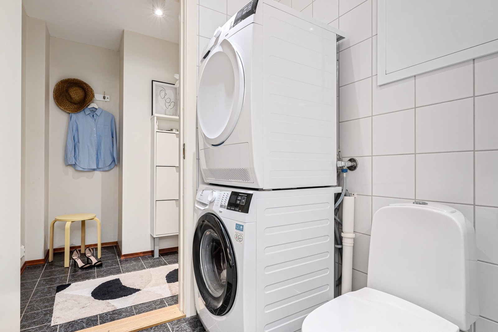 - Det er opplegg for vaskemaskin og tørketrommel - Galleribilde