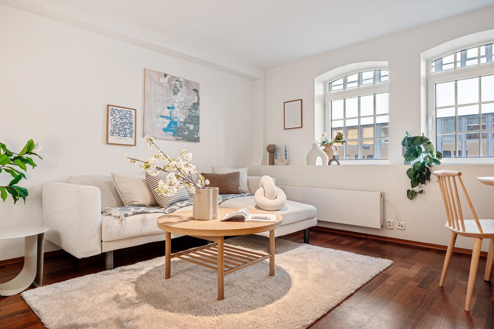 - Det er oppvarming med radiator i stuen - Galleribilde