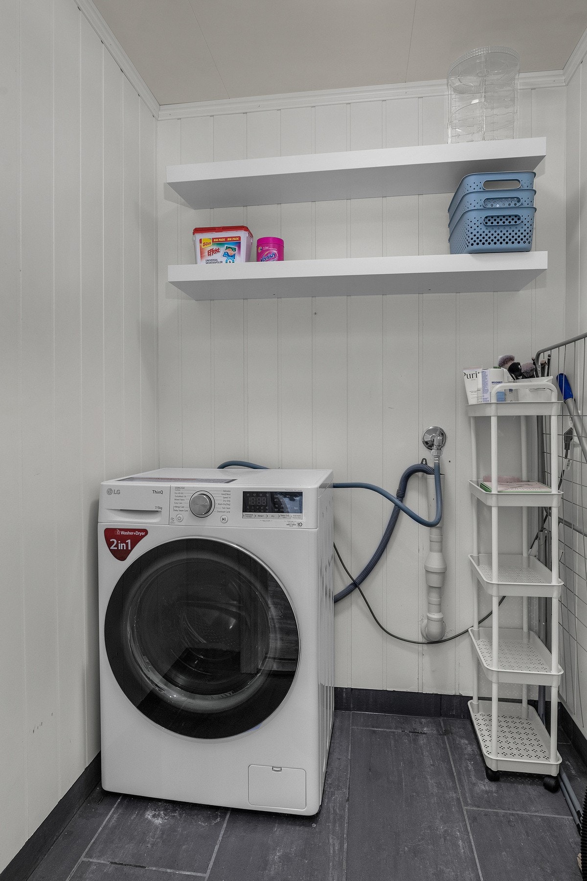 Vaskerom med opplegg for vaskemaskin Galleribilde