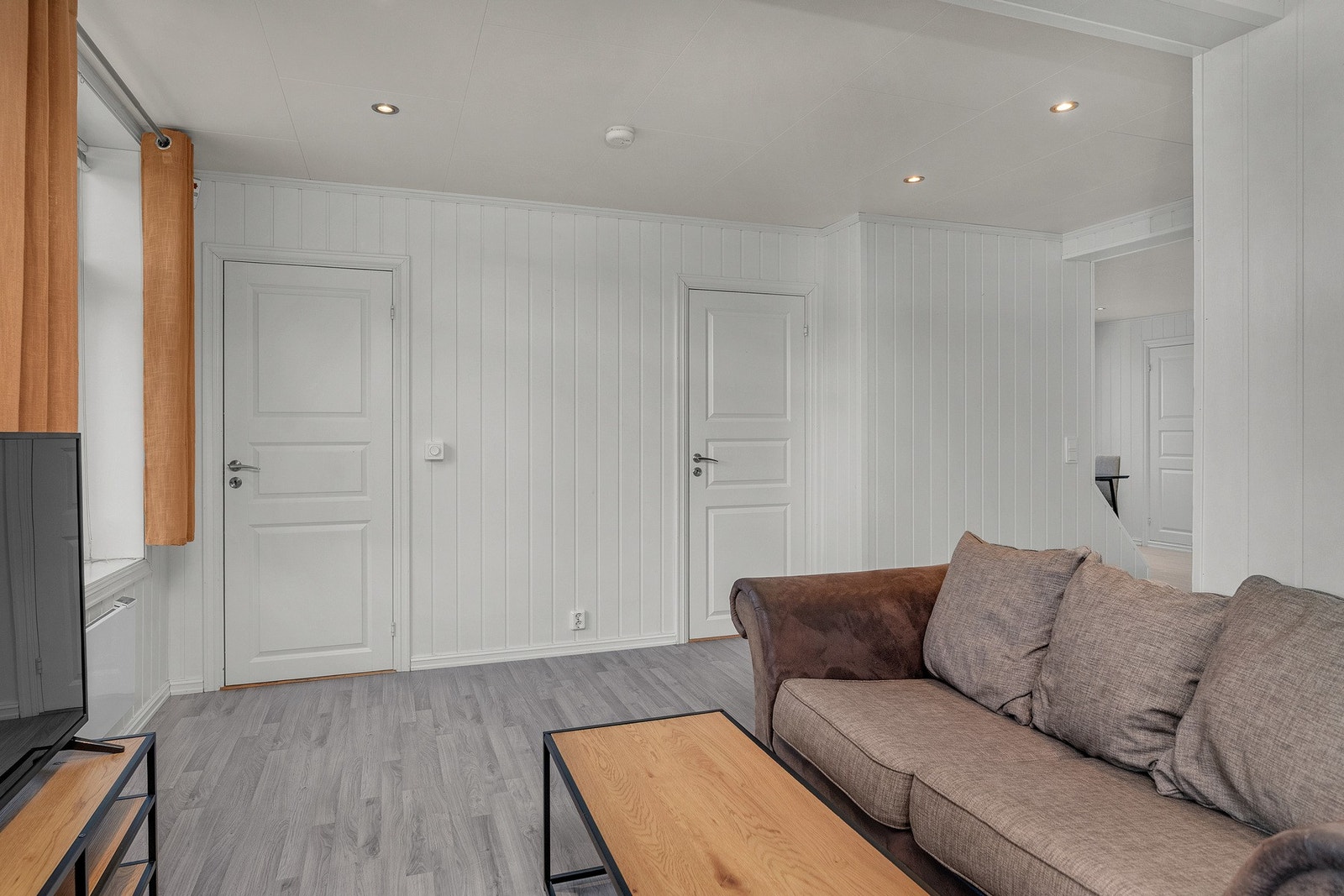 Overflatene er byttet i senere tid, og holder en tidløs finish Galleribilde