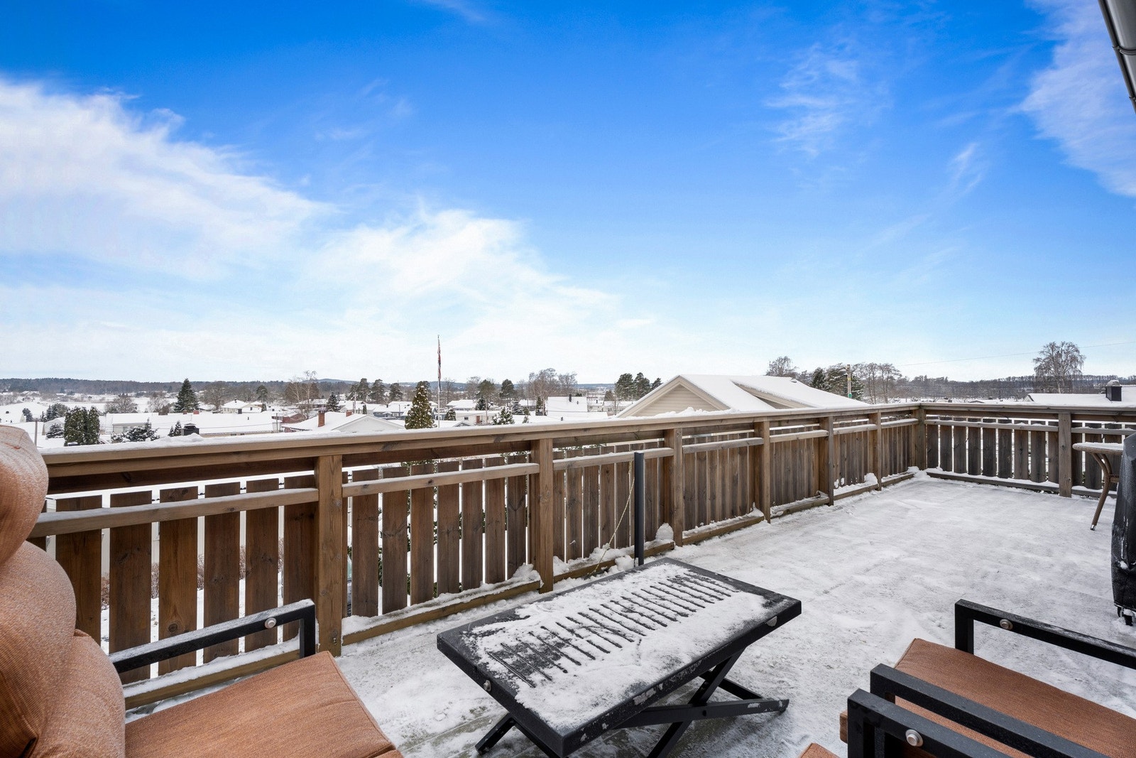 Flott 4-roms leilighet på Borgenhaugen. Galleribilde