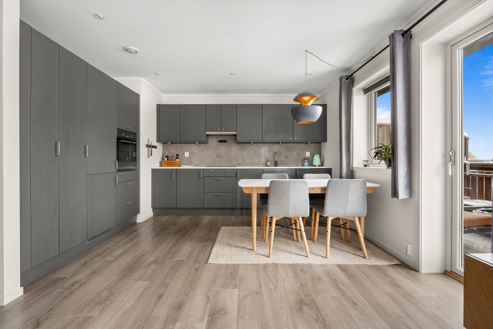 Pent og moderne kjøkken. Galleribilde