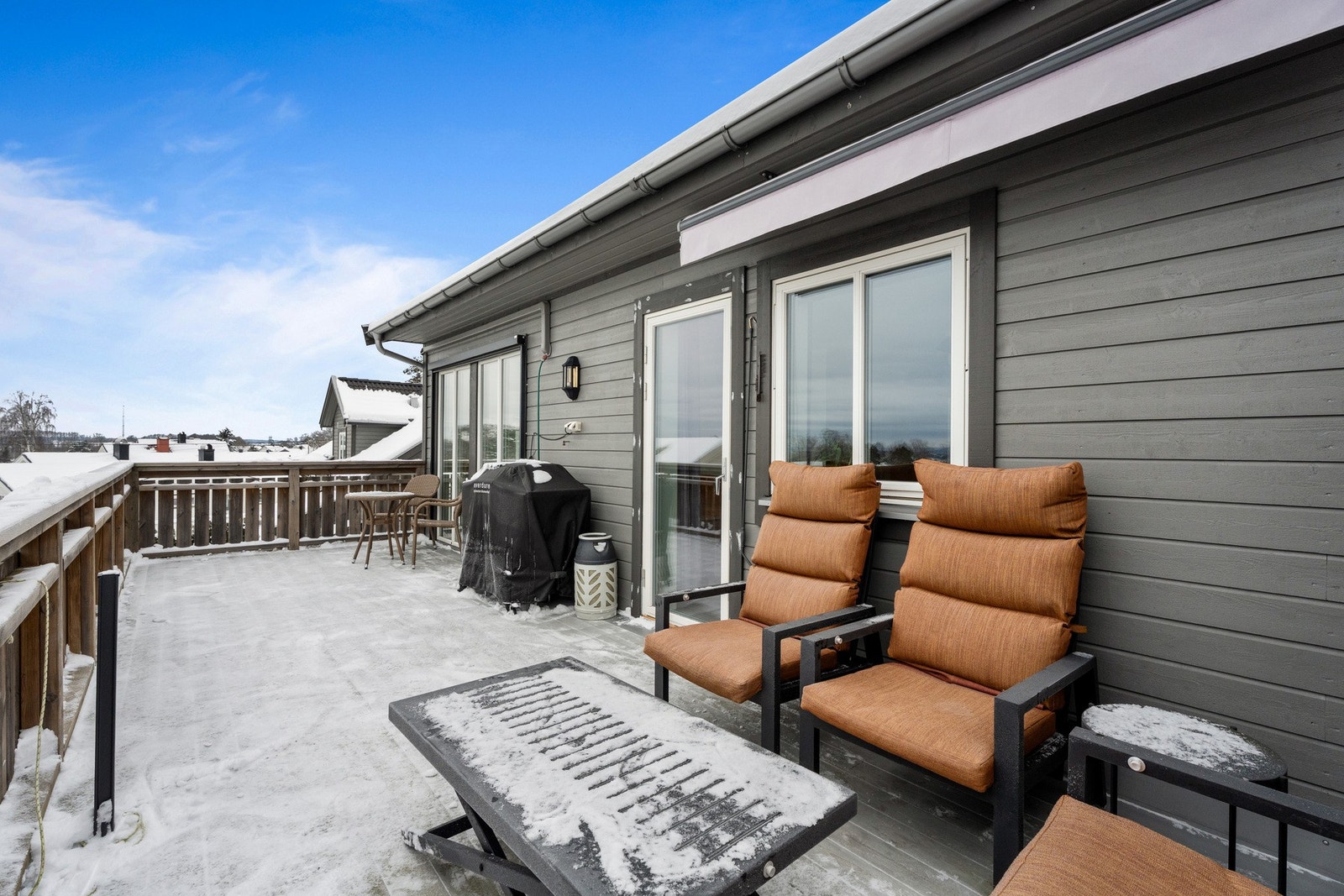 Denne er på hele 24 kvm vender mot sør/vest. Galleribilde