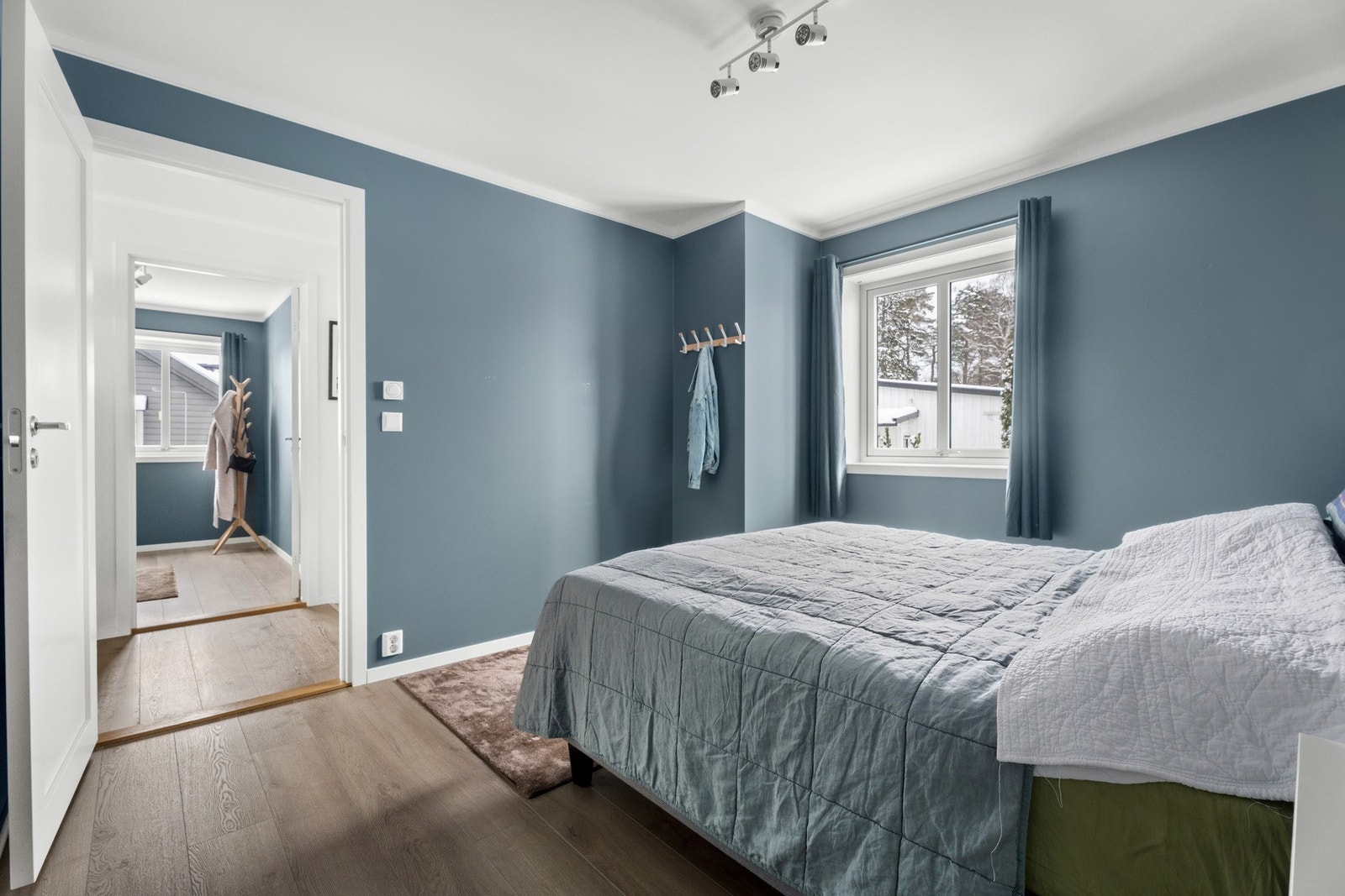 Her er det plass til garderobeløsning. Galleribilde