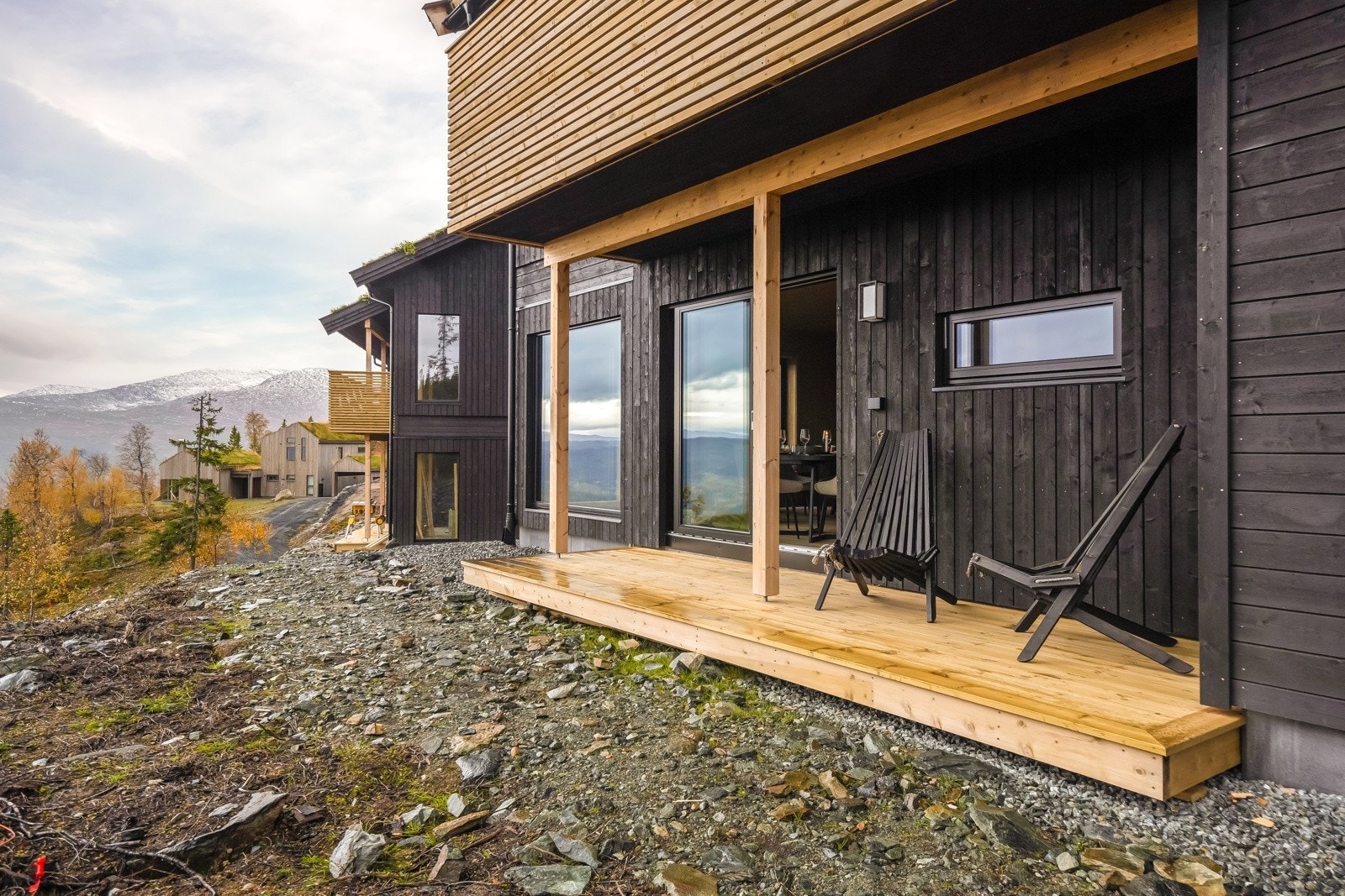 Meråker byr på et rikt tilbud av fritidsaktiviteter hele året, og man kan enkelt komme seg på blant annet flotte toppturer og sykkelturer, samt at man har flere flotte fiskevann og bademuligheter Galleribilde