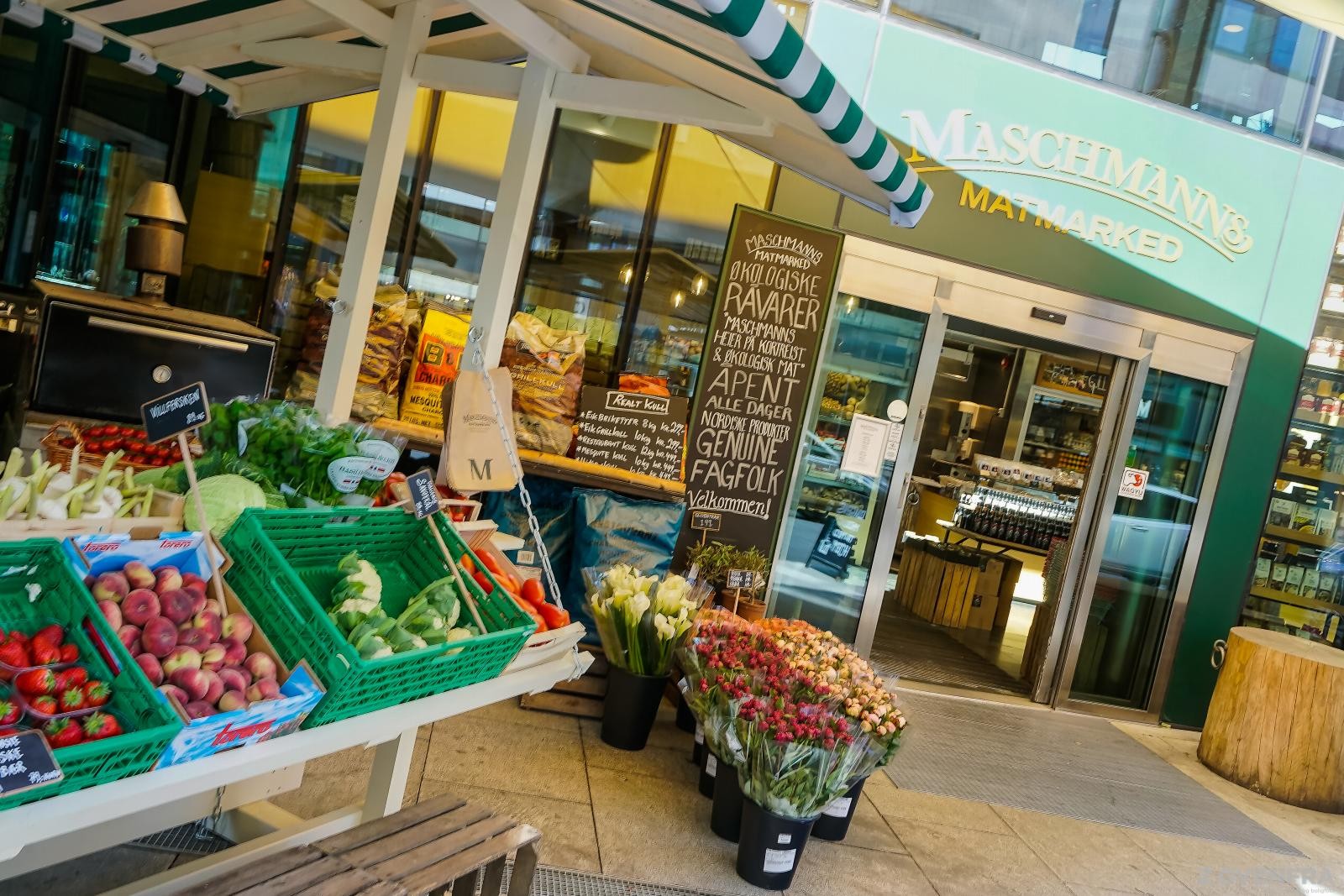 Kort vei til Skøyen med det du trenger i det daglige, men også når du skal kose deg litt ekstra. Galleribilde