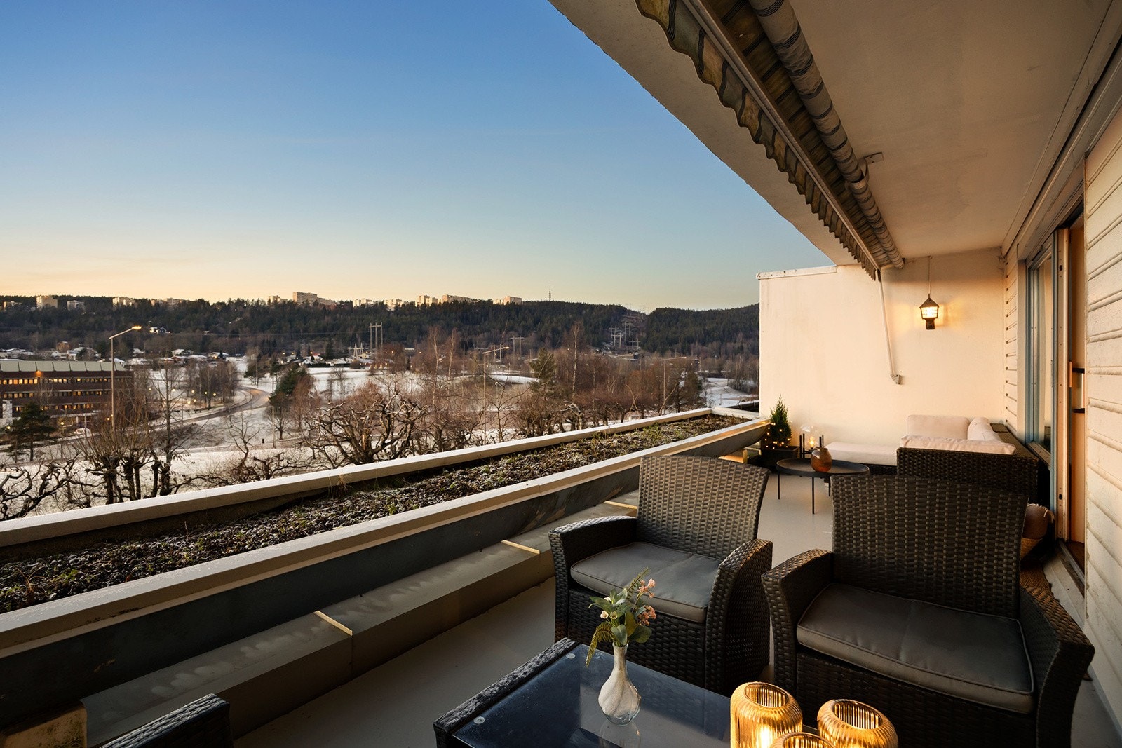 Belligende som fremste blokken har man flott utsyn fra balkongen. Galleribilde