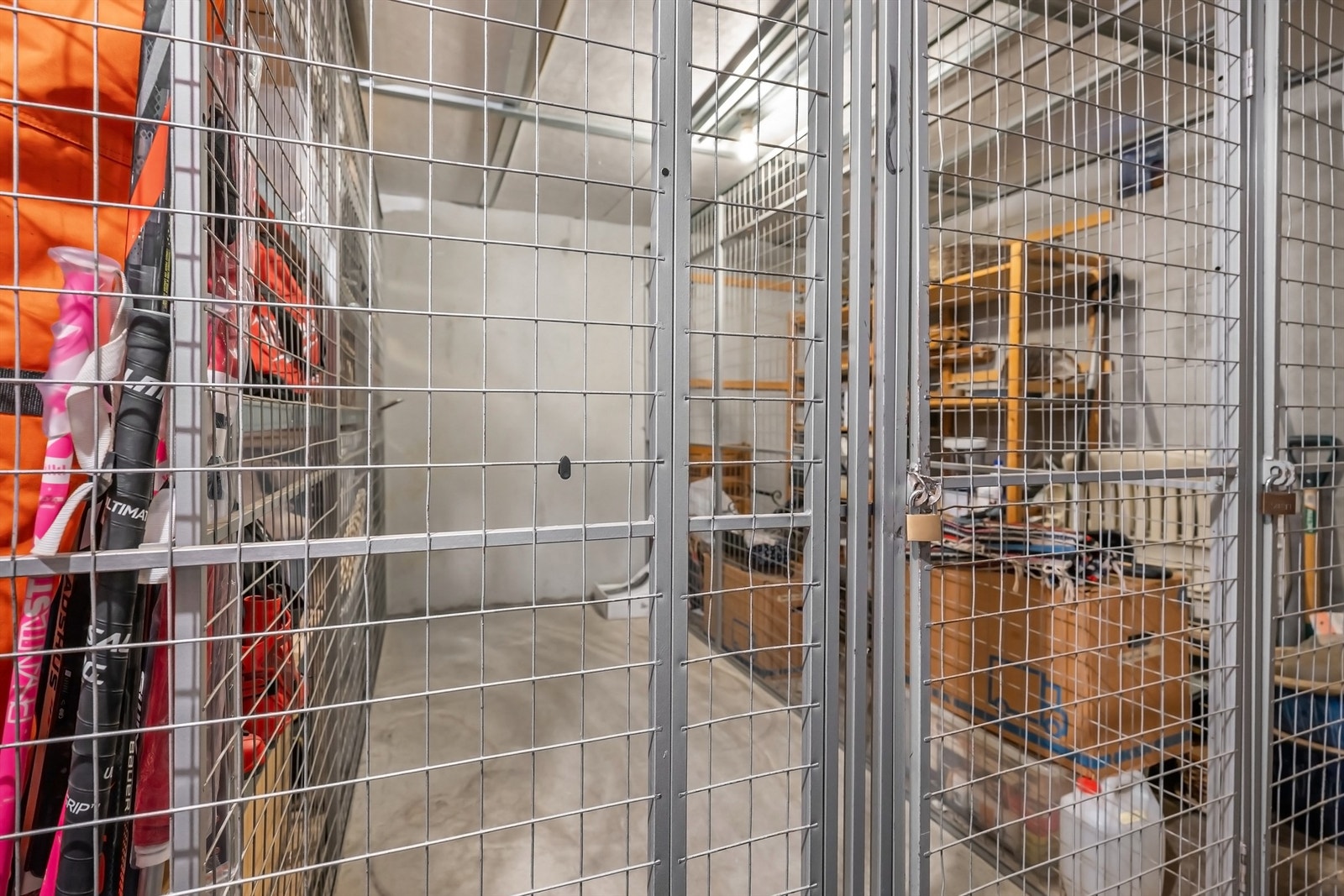 I tillegg medfølger en sportsbod på 4 m² for ekstra lagring. Galleribilde