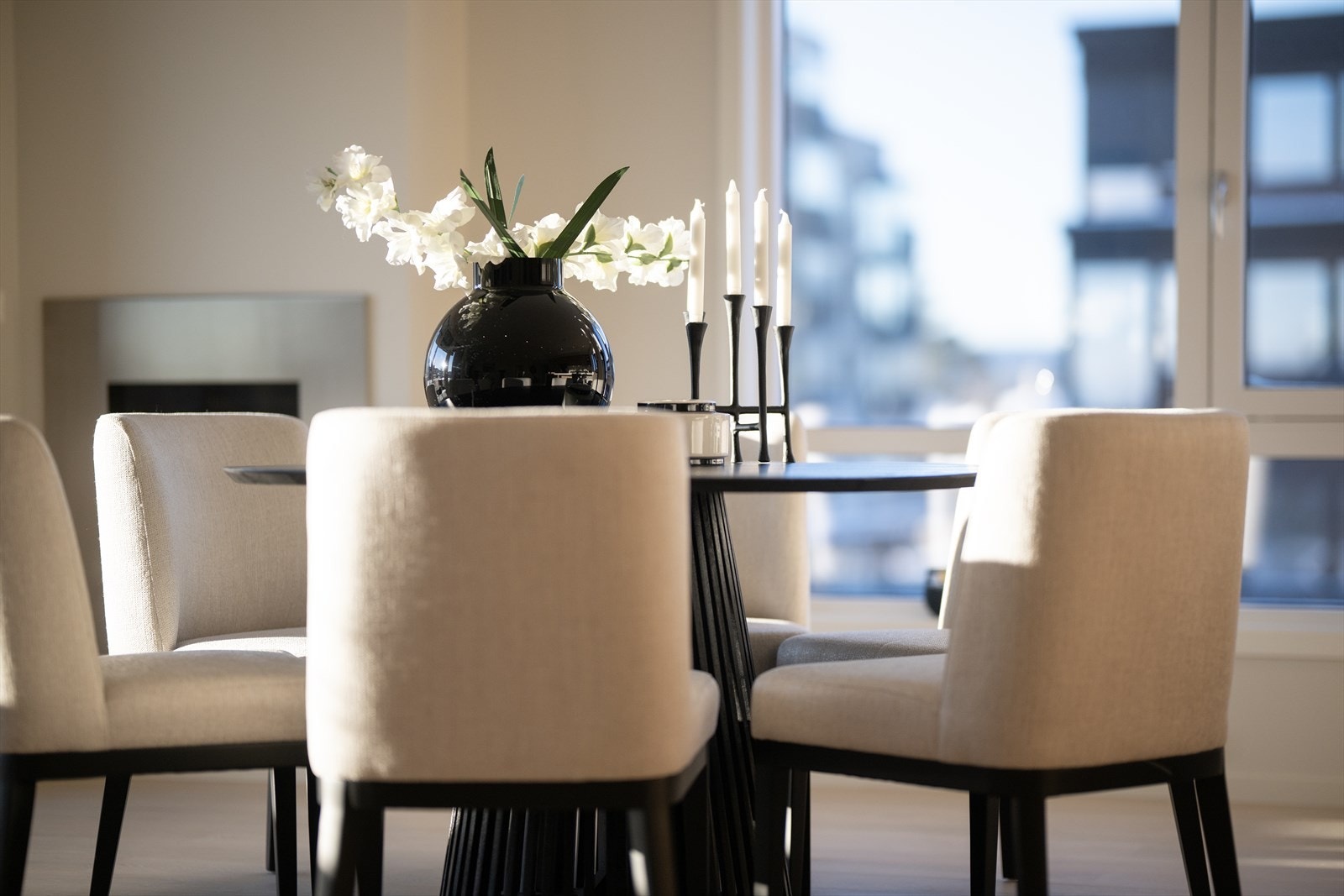 Spisestue med peis Galleribilde