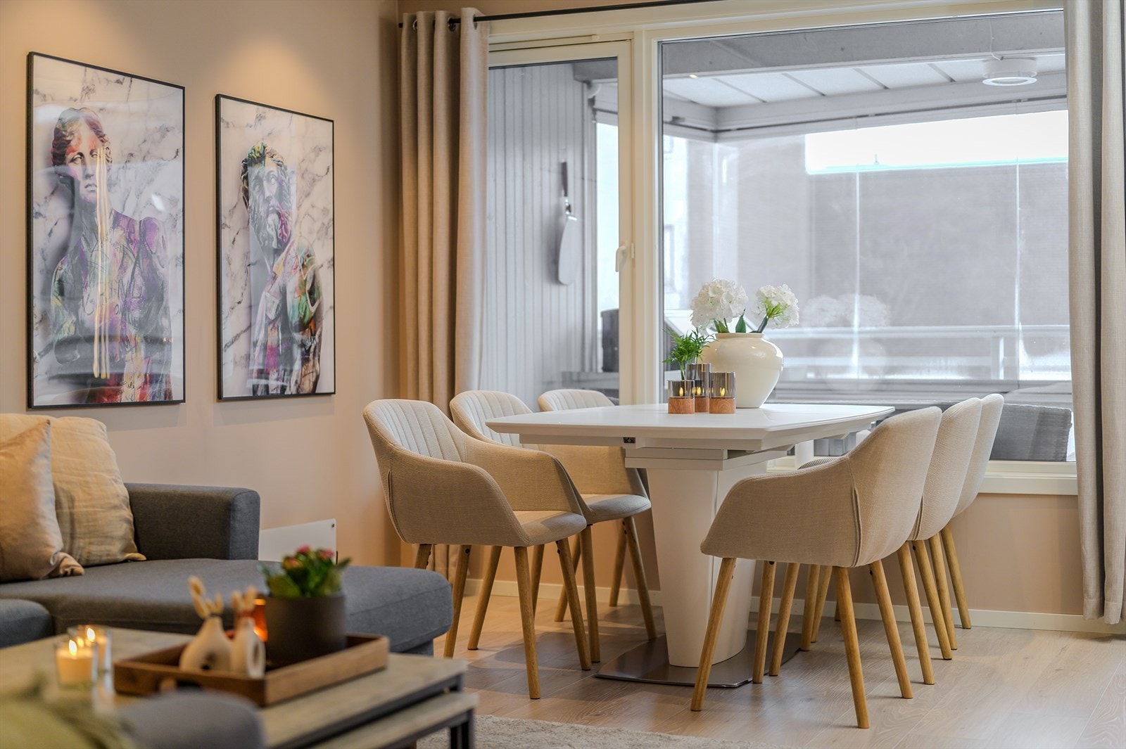 Med et godt kollektivtilbud i området kommer du deg også enkelt og raskt til Trondheims øvrige studiesteder. Galleribilde